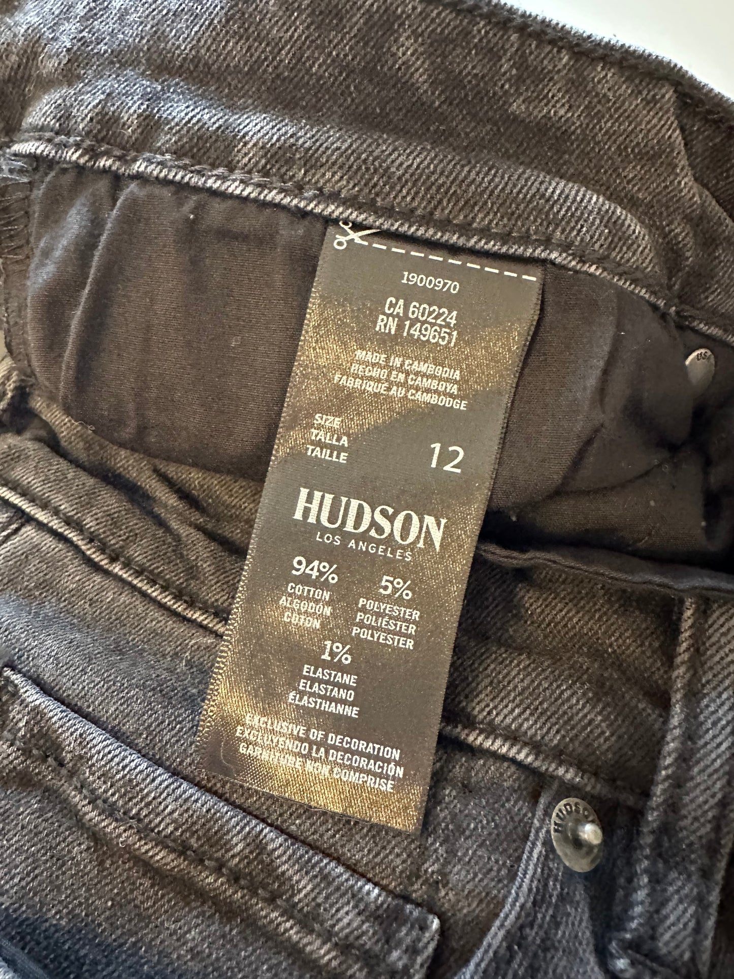 Hudson NWT Straight Leg Mid Rise Black Jeans | Size 12