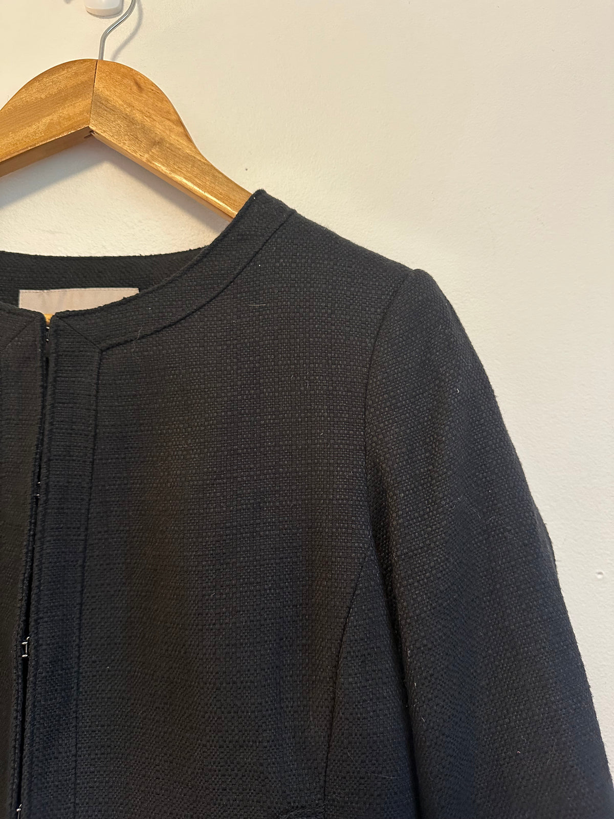 Banana Republic Black Textured Cropped Collarless Jacket | Size 8P