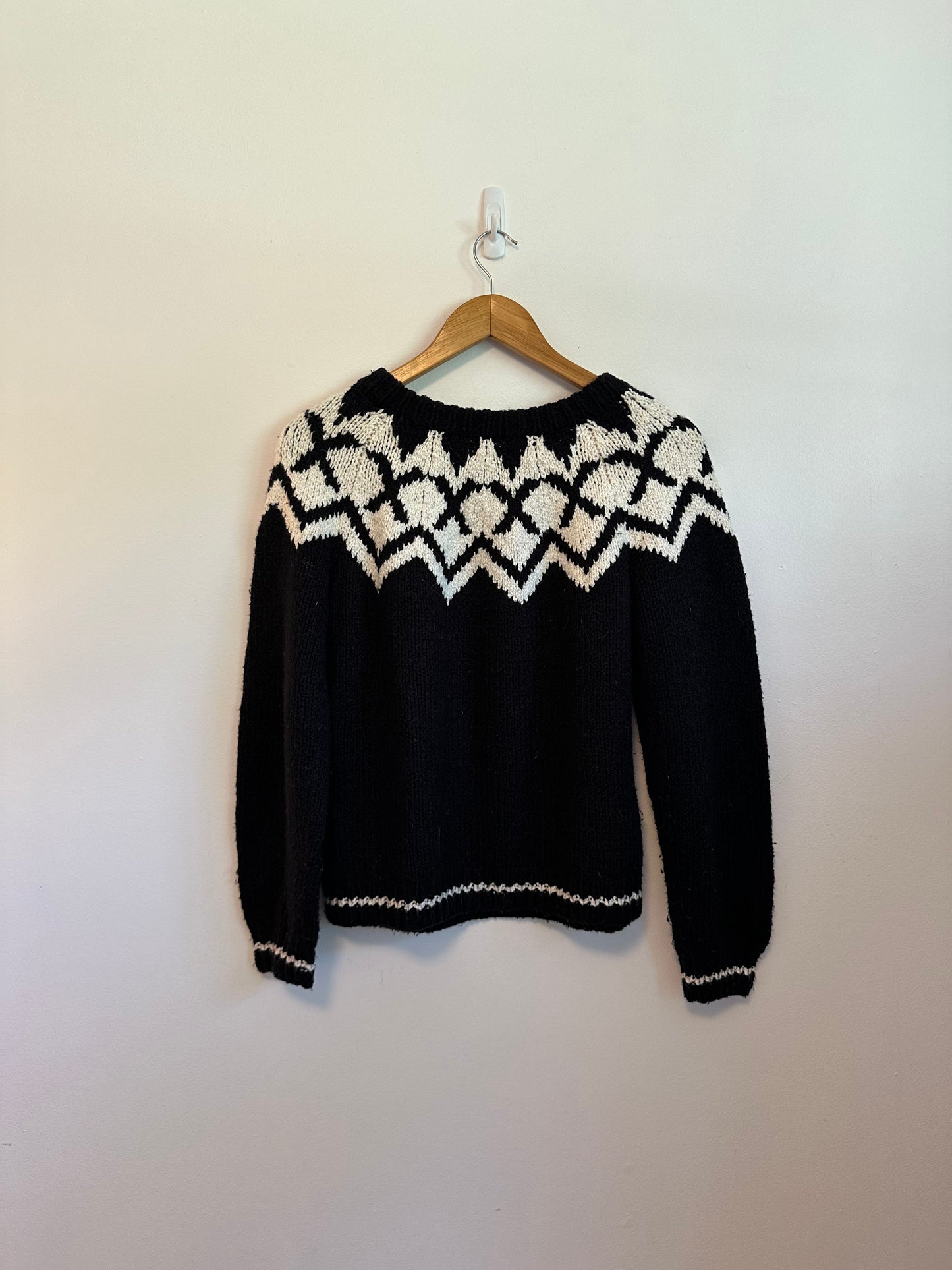 Velvet by Graham & Spencer Robyn Fair Isle Sweater | Size Medium