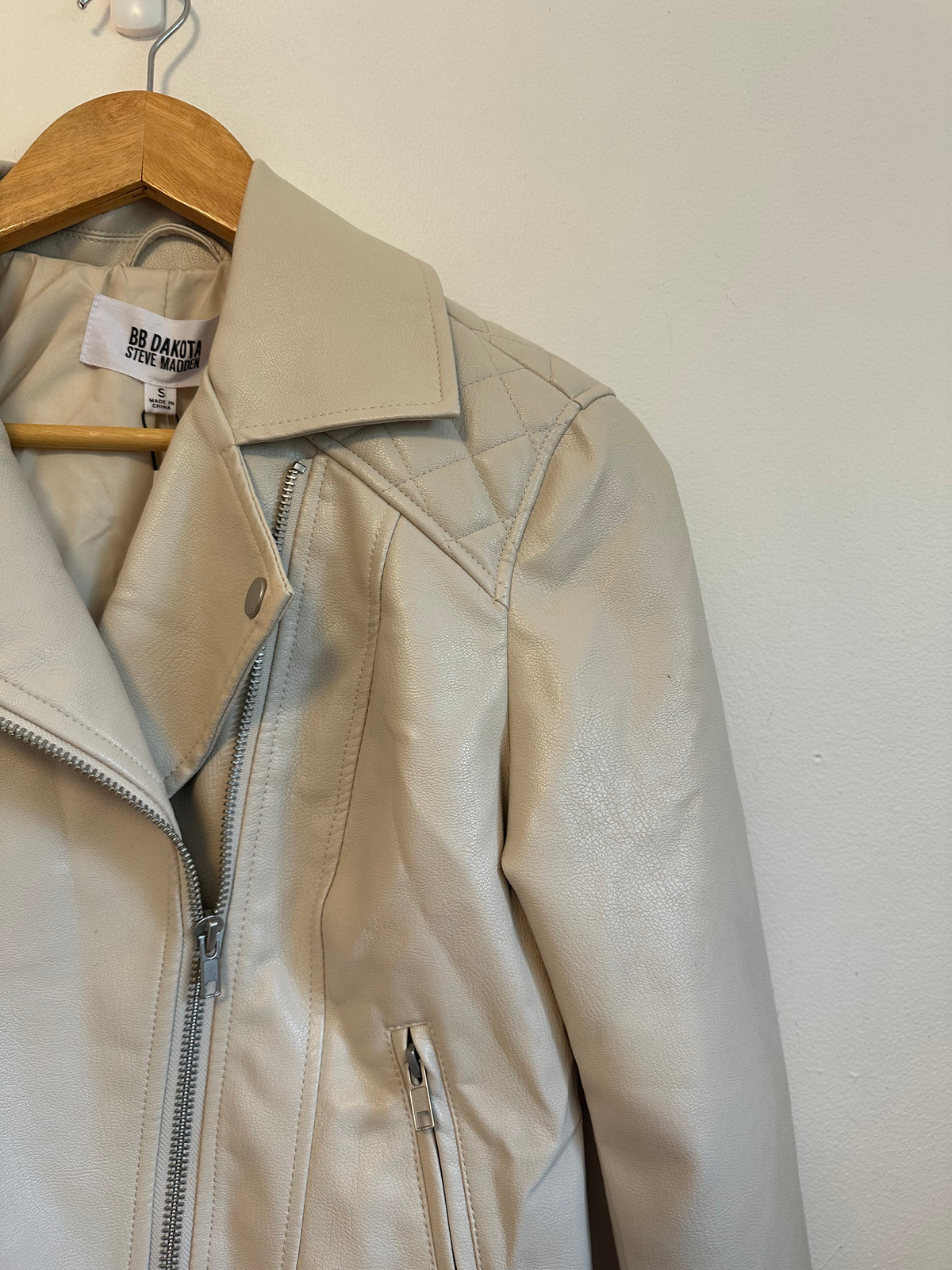 NWT BB Dakota Steve Madden Cream Faux Leather Quilted Moto Jacket | Size Small