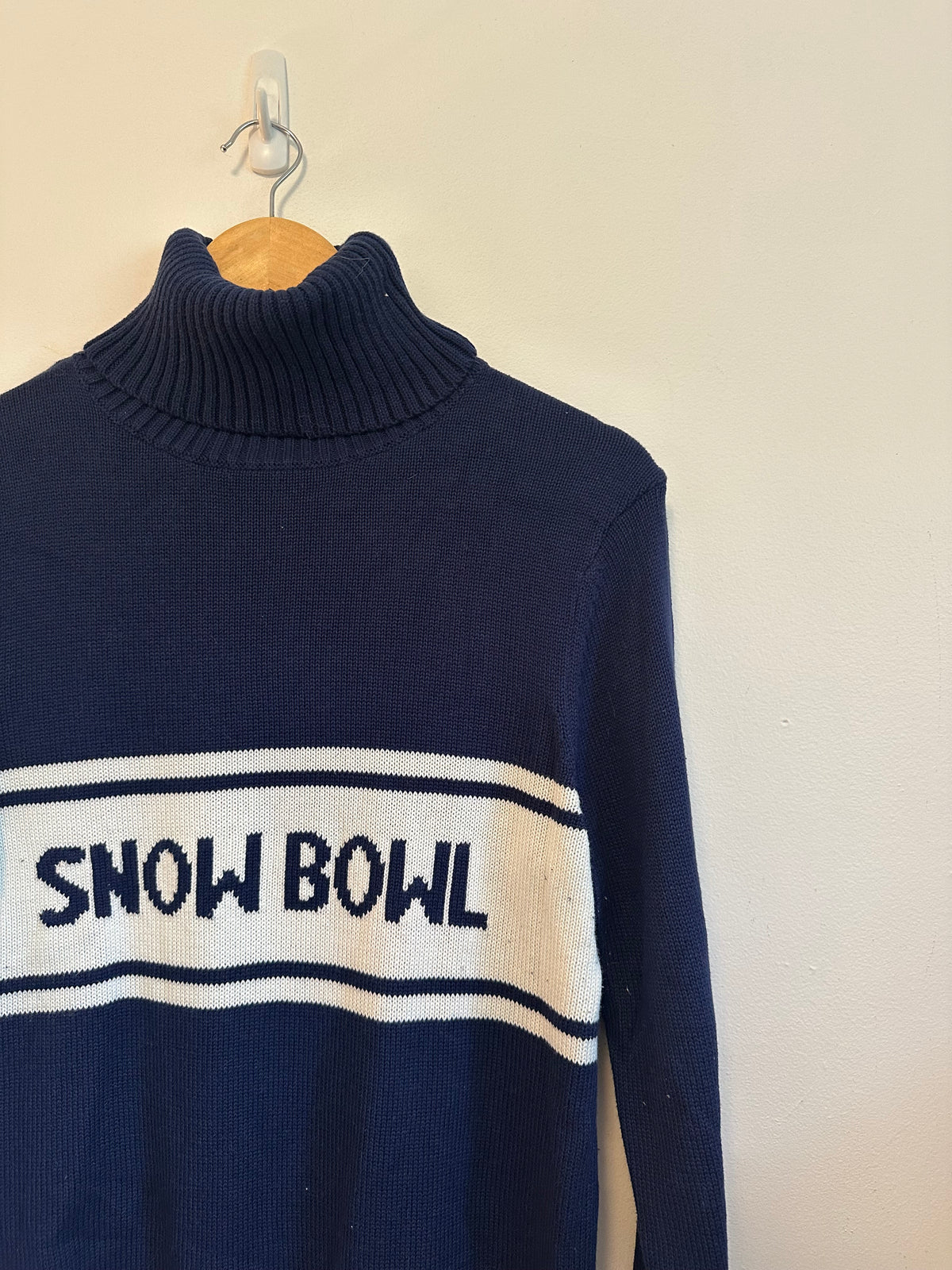 Ellsworth + Ivey Middlebury Snow Bowl Turtleneck Sweater in Navy Blue | Size Medium