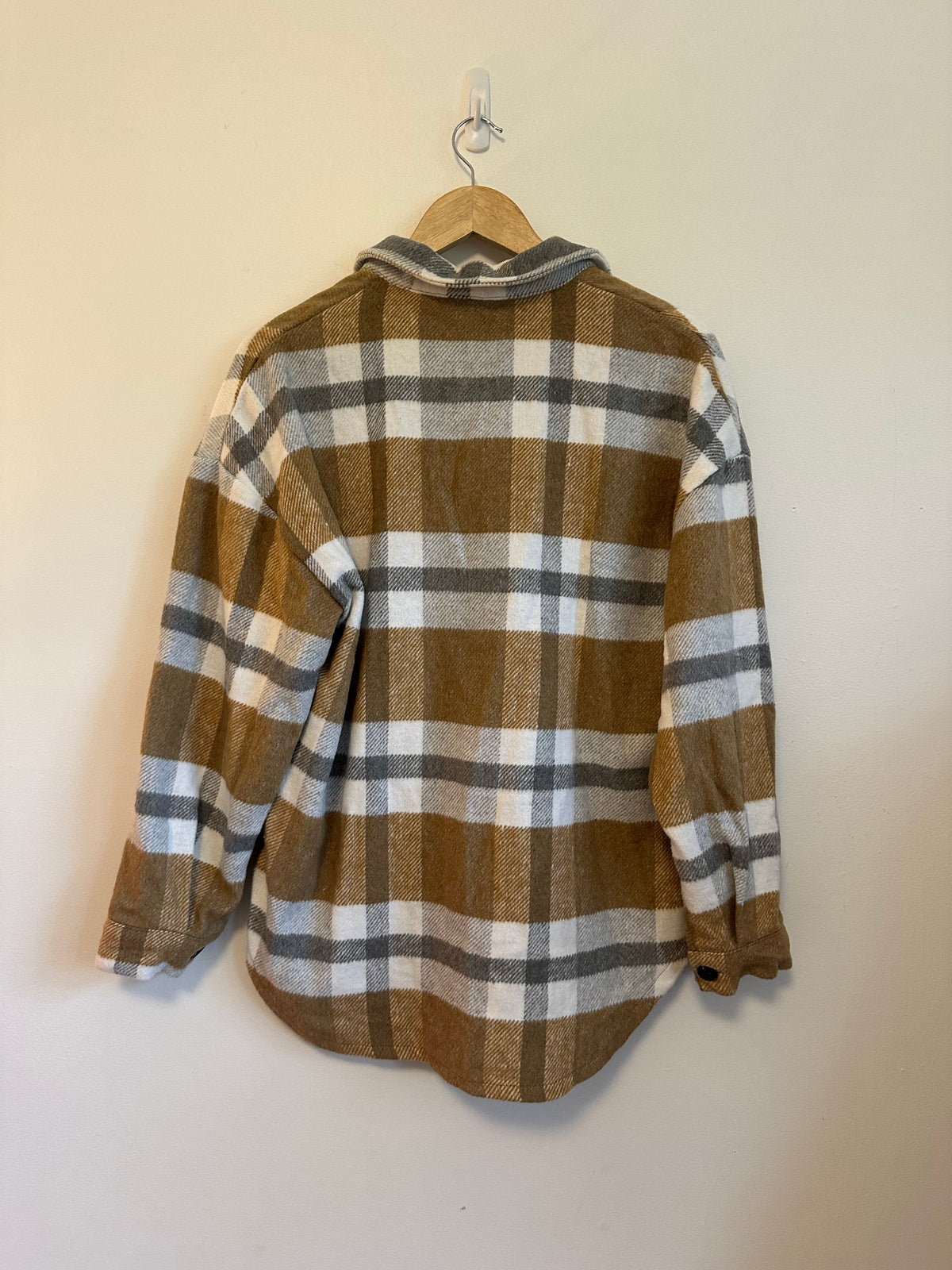 Tan and White Plaid Oversized Button Down Shirt Jacket | Size Medium