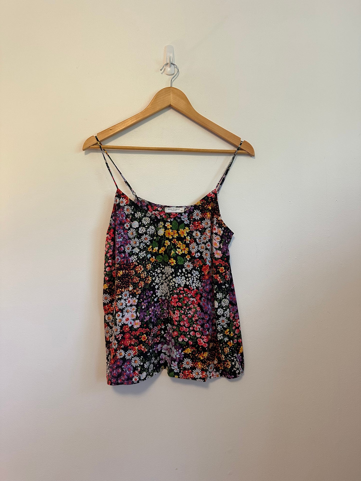 Equipment Femme 100% Silk Floral Camisole Top in Black Floral | Size Small