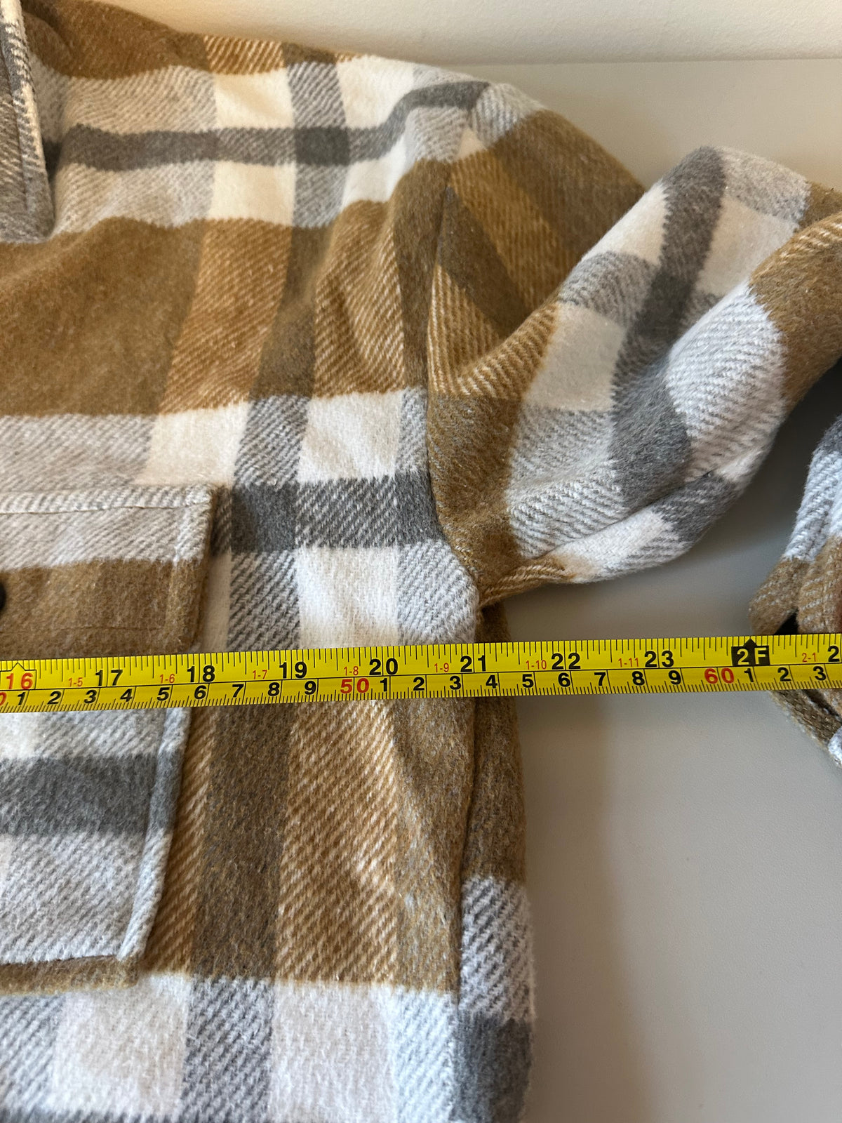 Tan and White Plaid Oversized Button Down Shirt Jacket | Size Medium