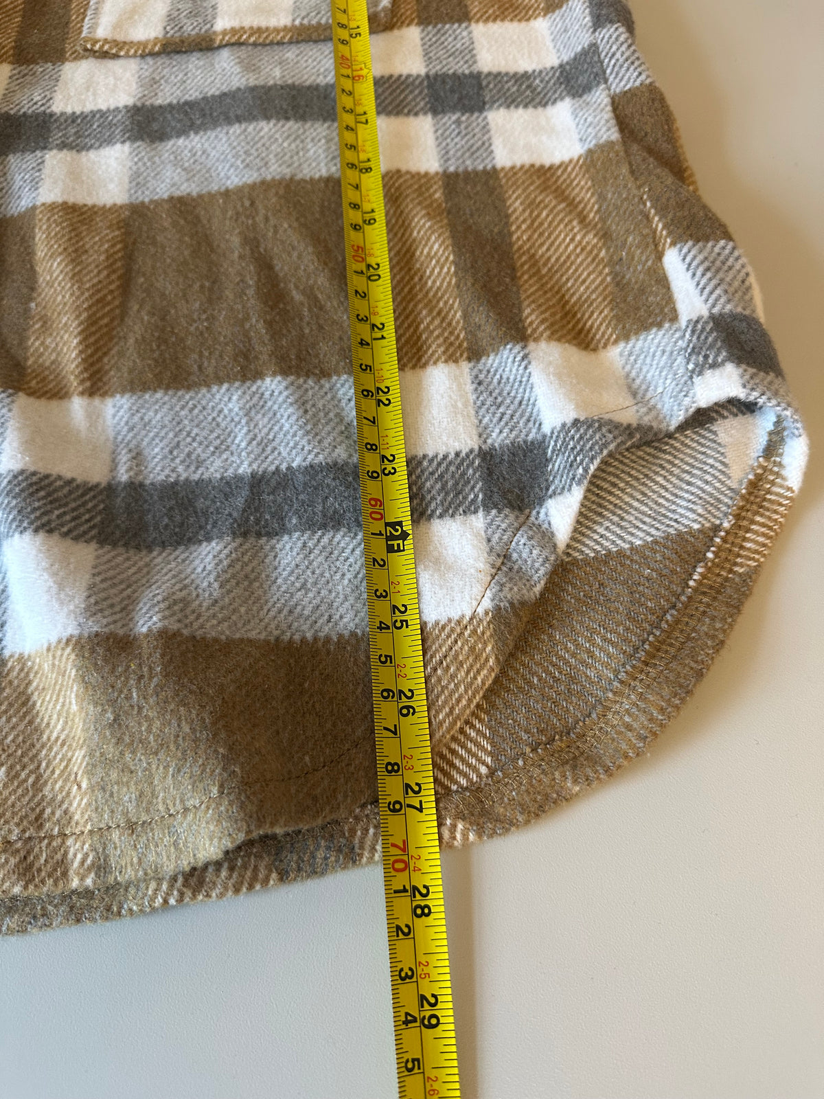 Tan and White Plaid Oversized Button Down Shirt Jacket | Size Medium