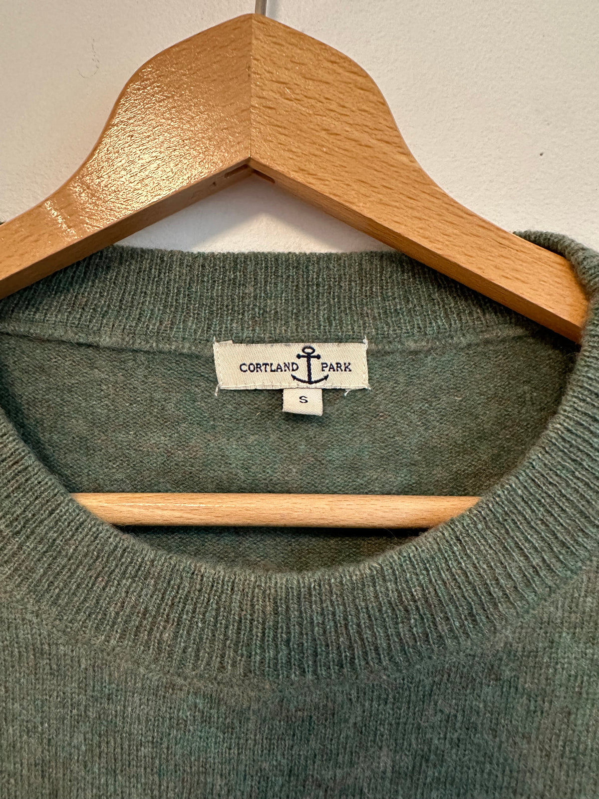 Cortland Park Vermont Cashmere Crew Neck Sweater in Green| Size Small