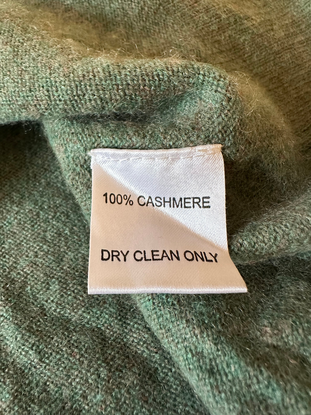 Cortland Park Vermont Cashmere Crew Neck Sweater in Green| Size Small