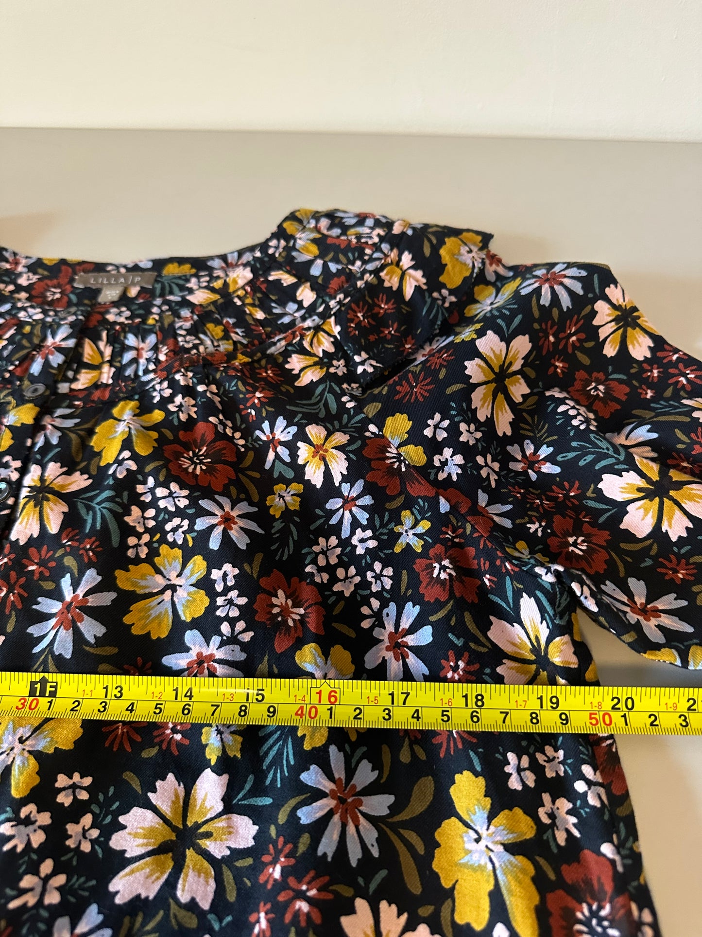 Lilla P Smocked Cuff Ruffle Button Front Blouse in Black Floral | Size Small