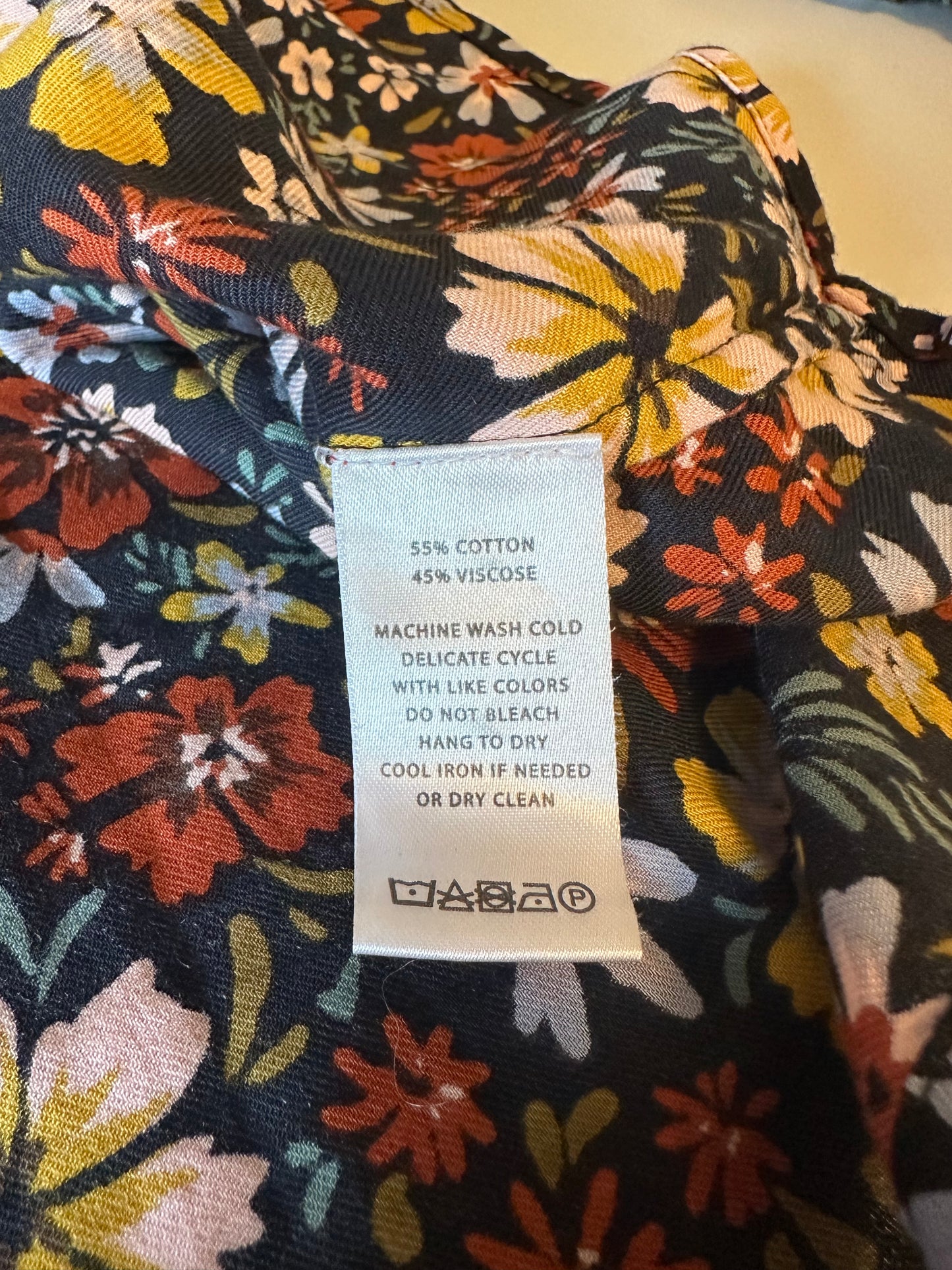 Lilla P Smocked Cuff Ruffle Button Front Blouse in Black Floral | Size Small
