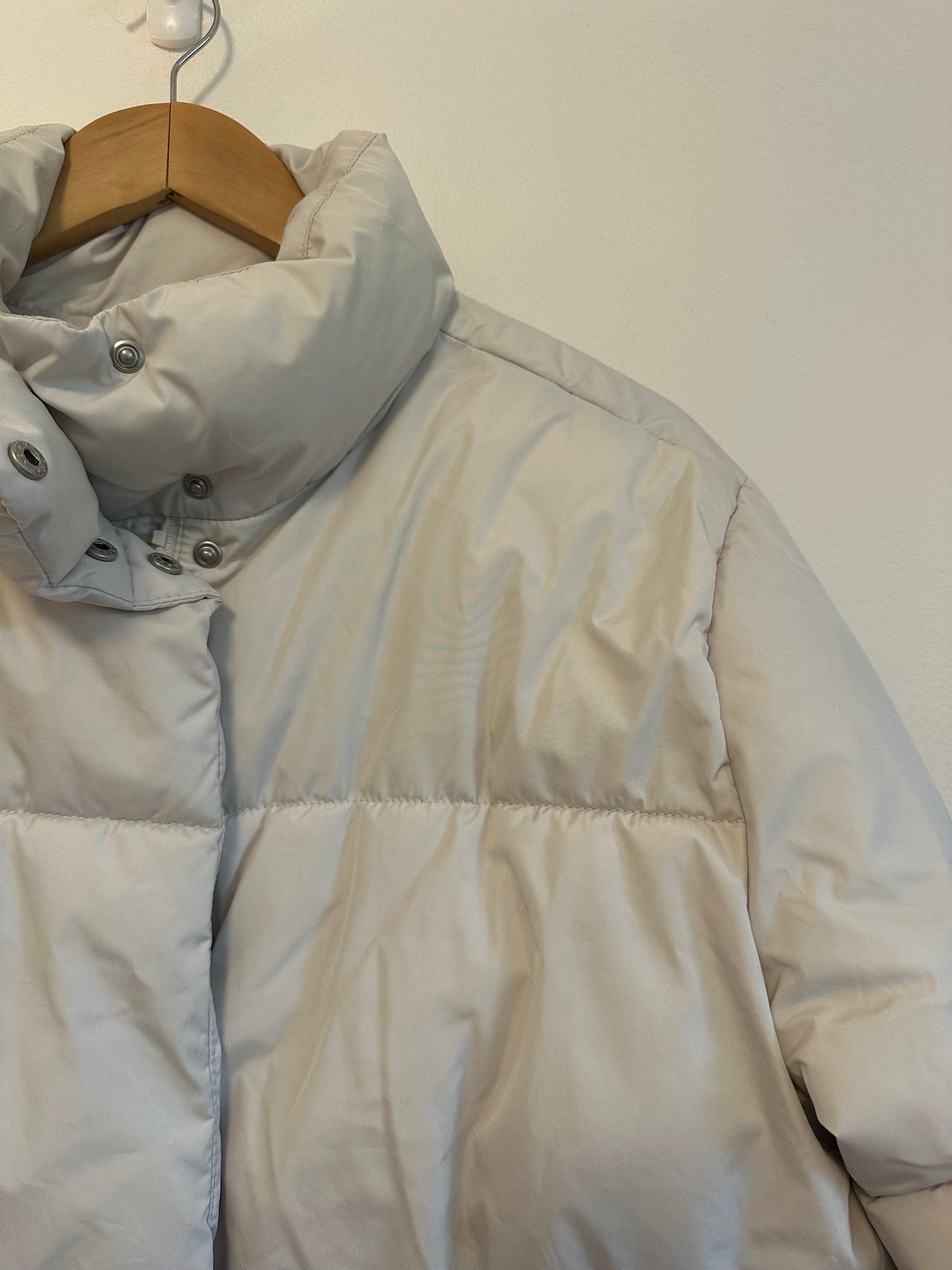 Old Navy Light Gray Quilted Funnel Neck Puffer Jacket | Size Small