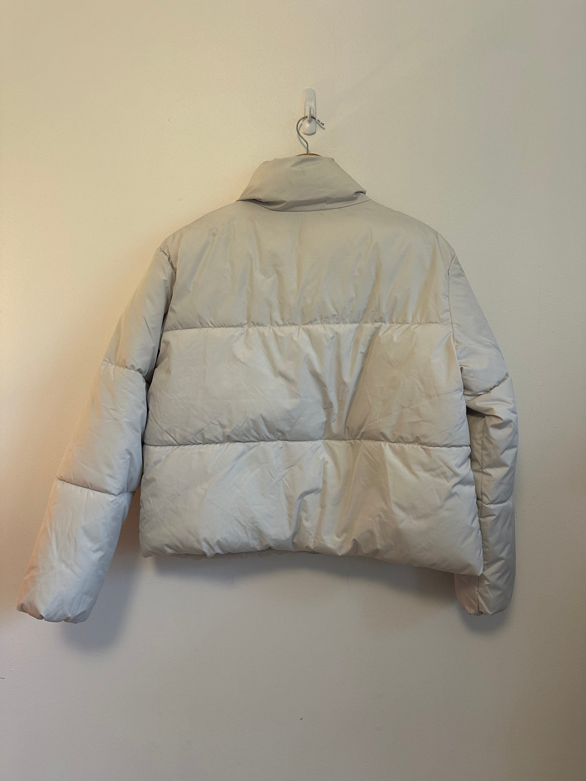 Old Navy Light Gray Quilted Funnel Neck Puffer Jacket | Size Small