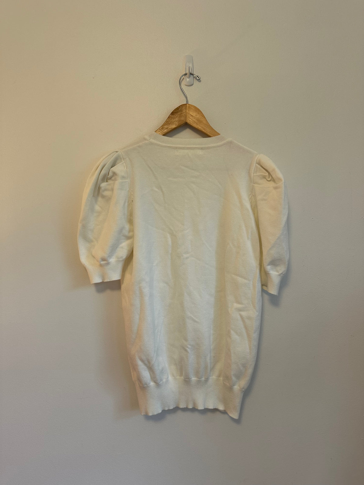 Vine & Love Ivory White Puff Short Sleeve Knit Sweater | Size Medium