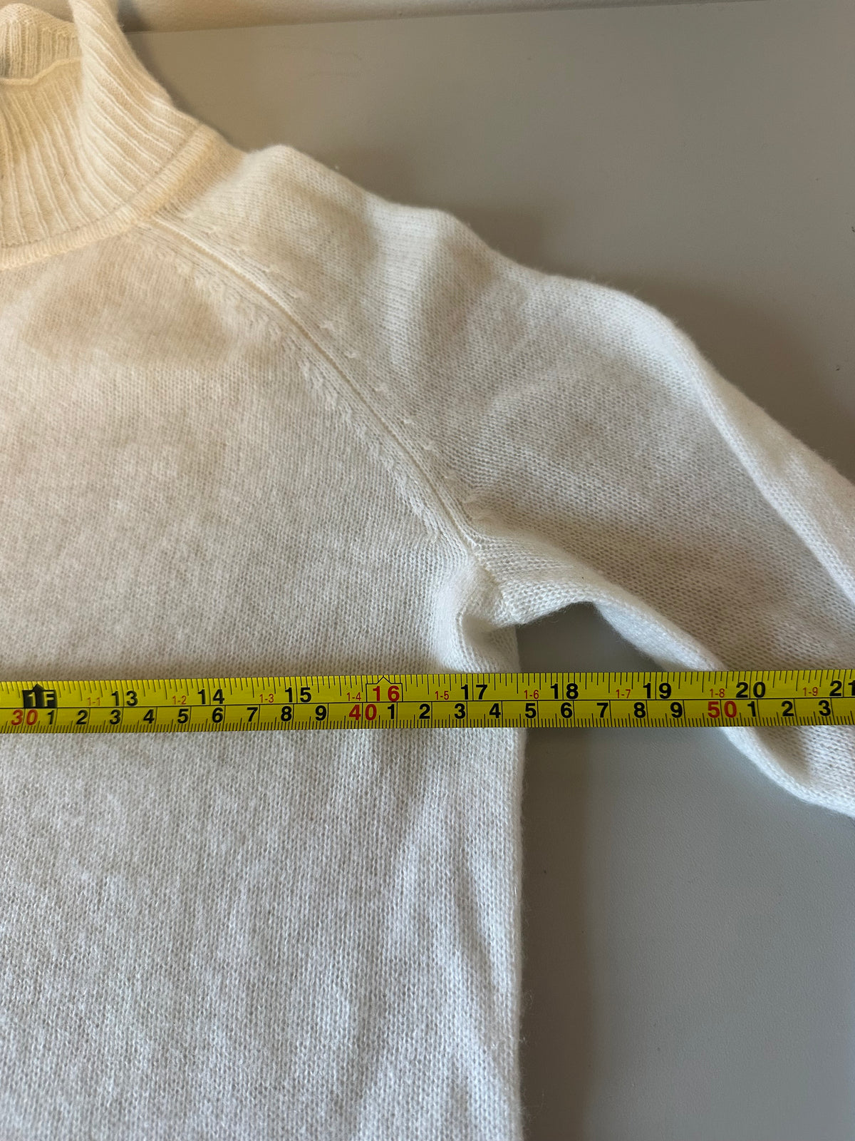 Oats Cashmere Cream White 100% Cashmere Turtleneck Sweater | Size Medium