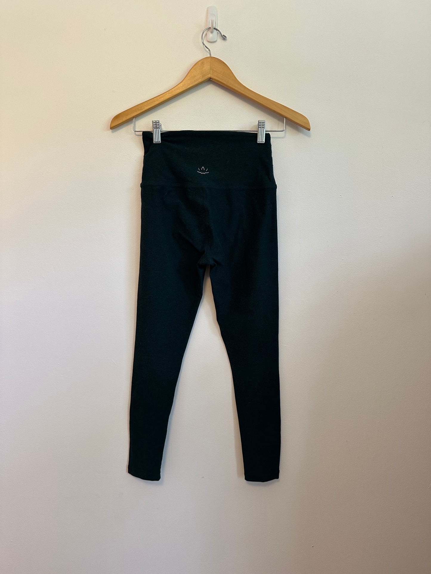 Beyond Yoga Spacedye Vitalize Leggings in Dark Spruce Green Heather | Size Small