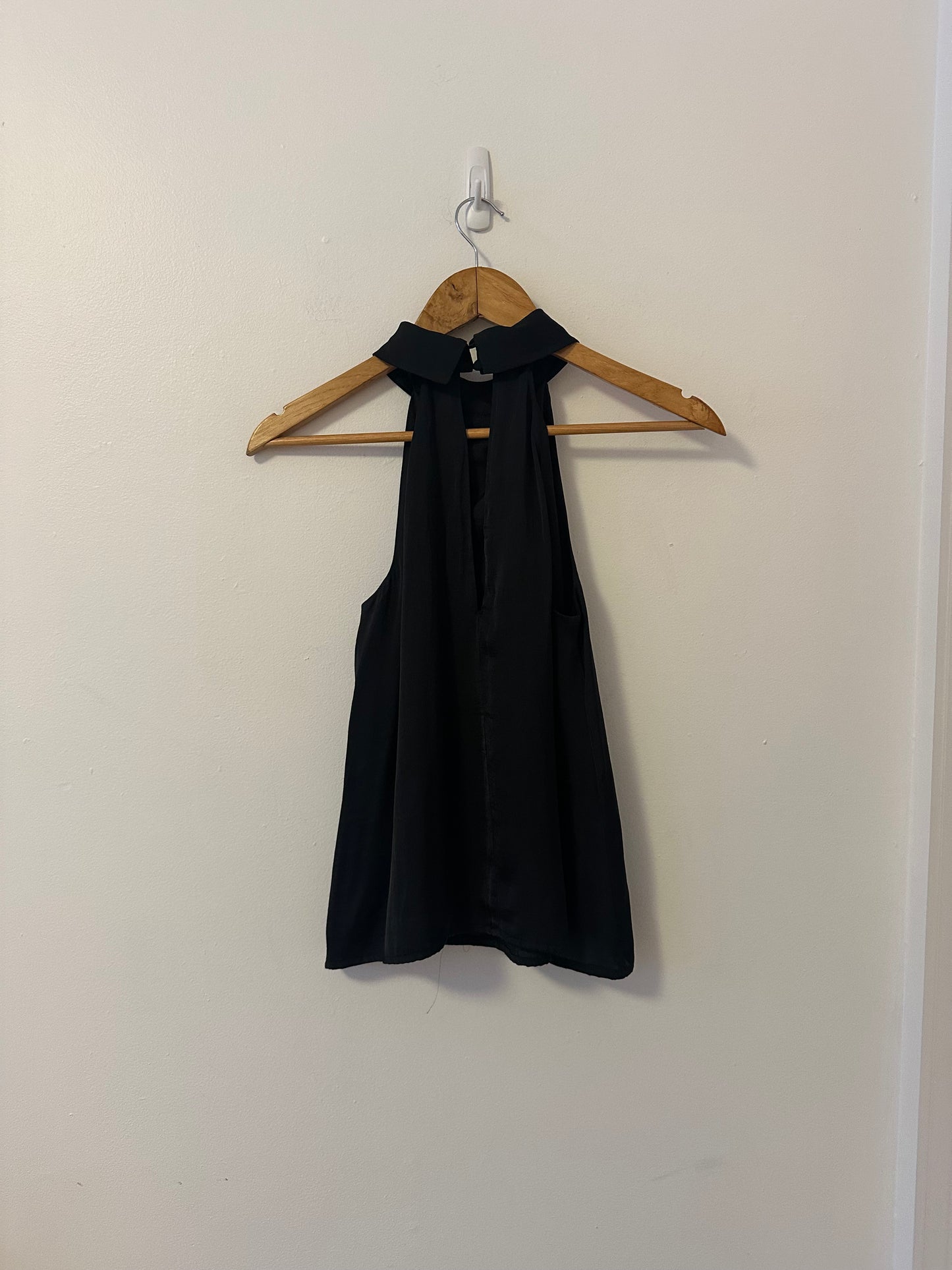 Banana Republic Swing Pleated Halter Tank Top in Black | Size XXS