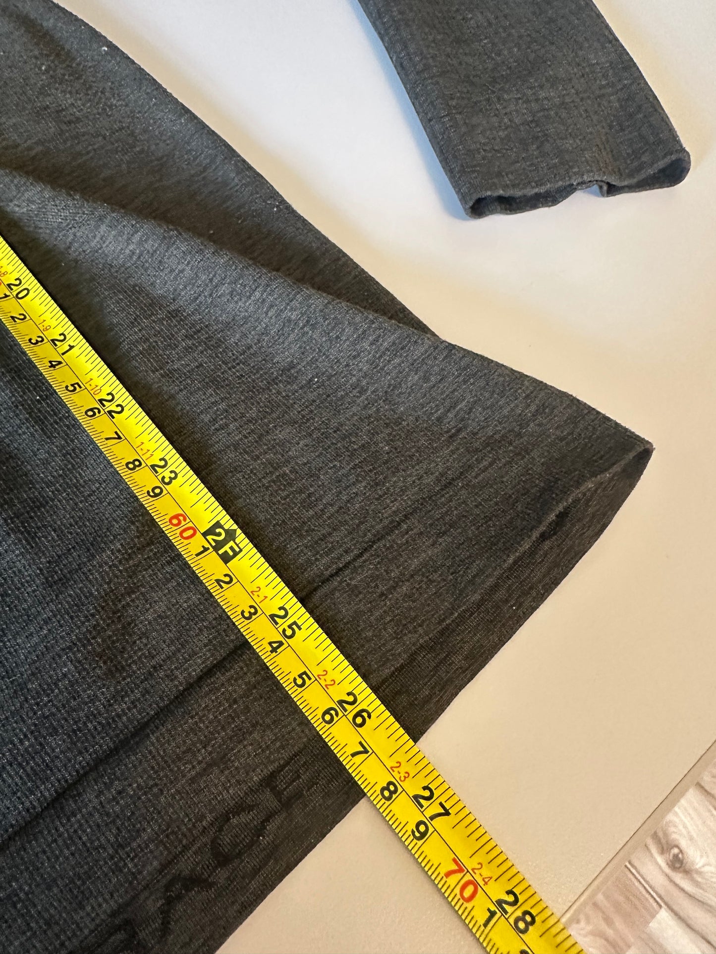 Lululemon Swiftly Tech Long Sleeve Shirt in Charcoal Green Heather | Size 8
