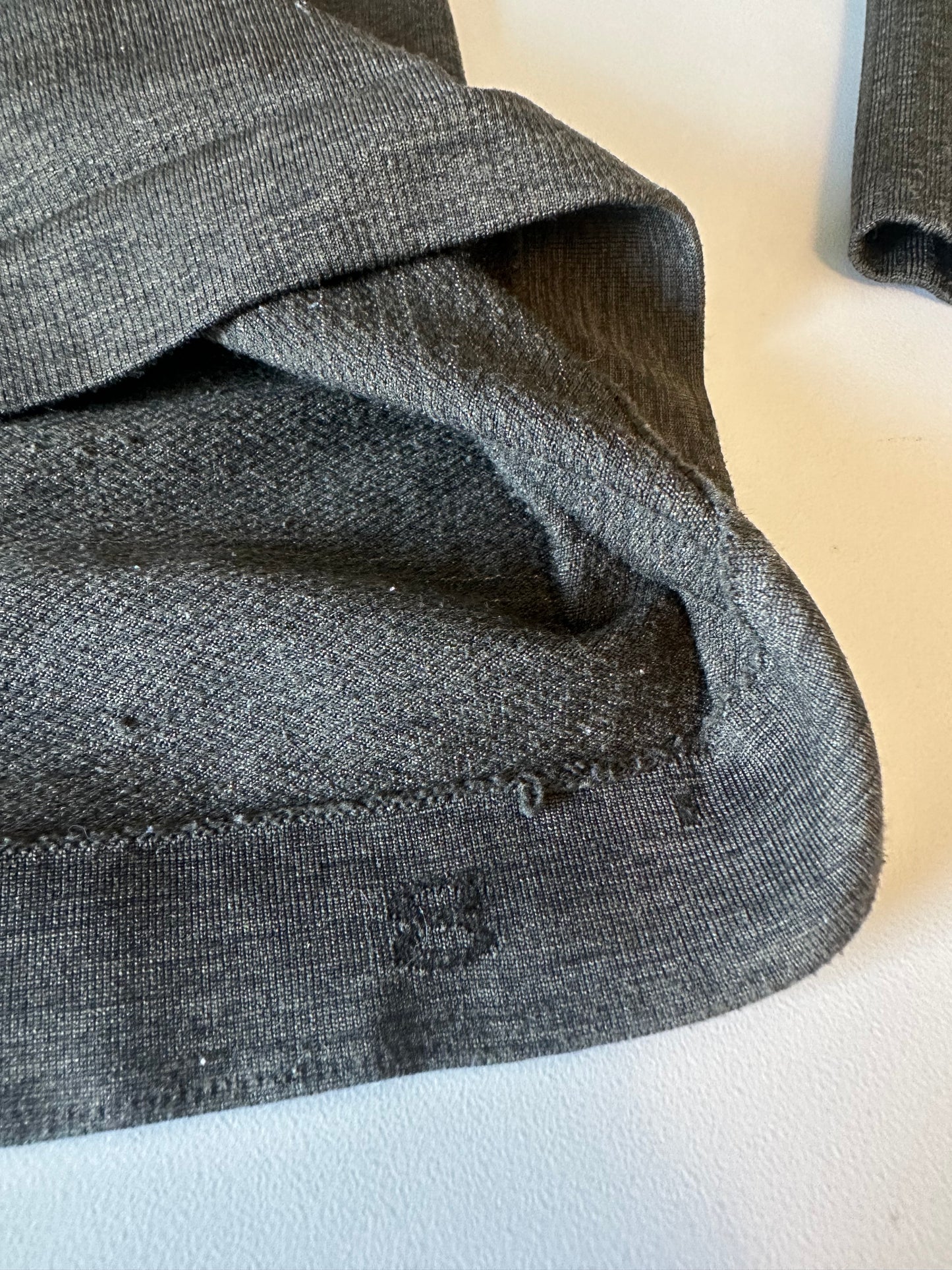 Lululemon Swiftly Tech Long Sleeve Shirt in Charcoal Green Heather | Size 8