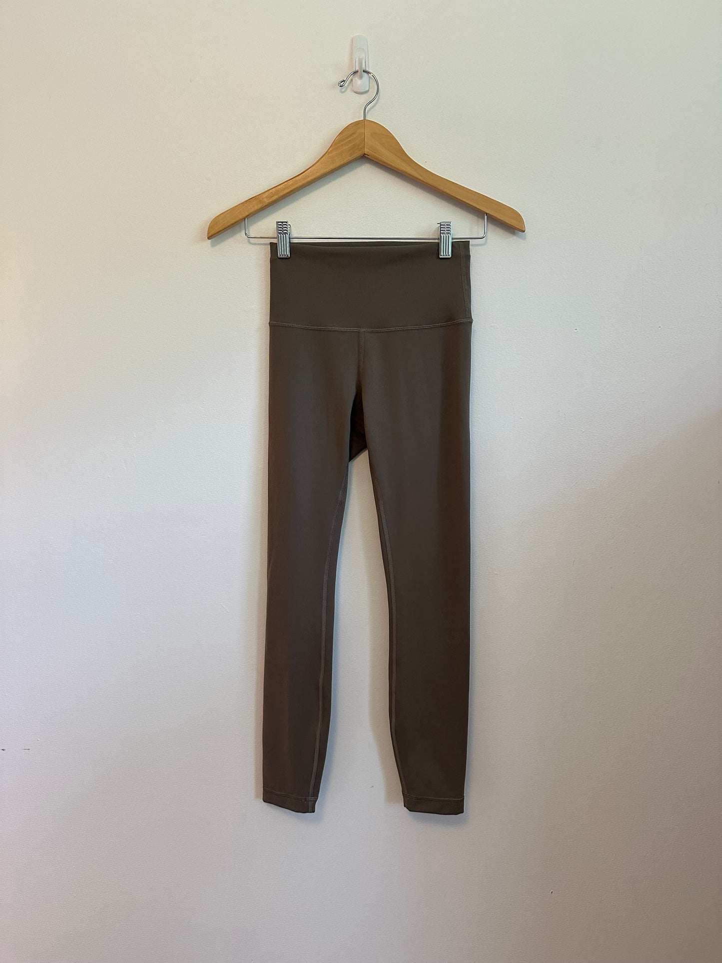 Lululemon Wunder Train High-Rise 25" Leggings in Brown | Size 4