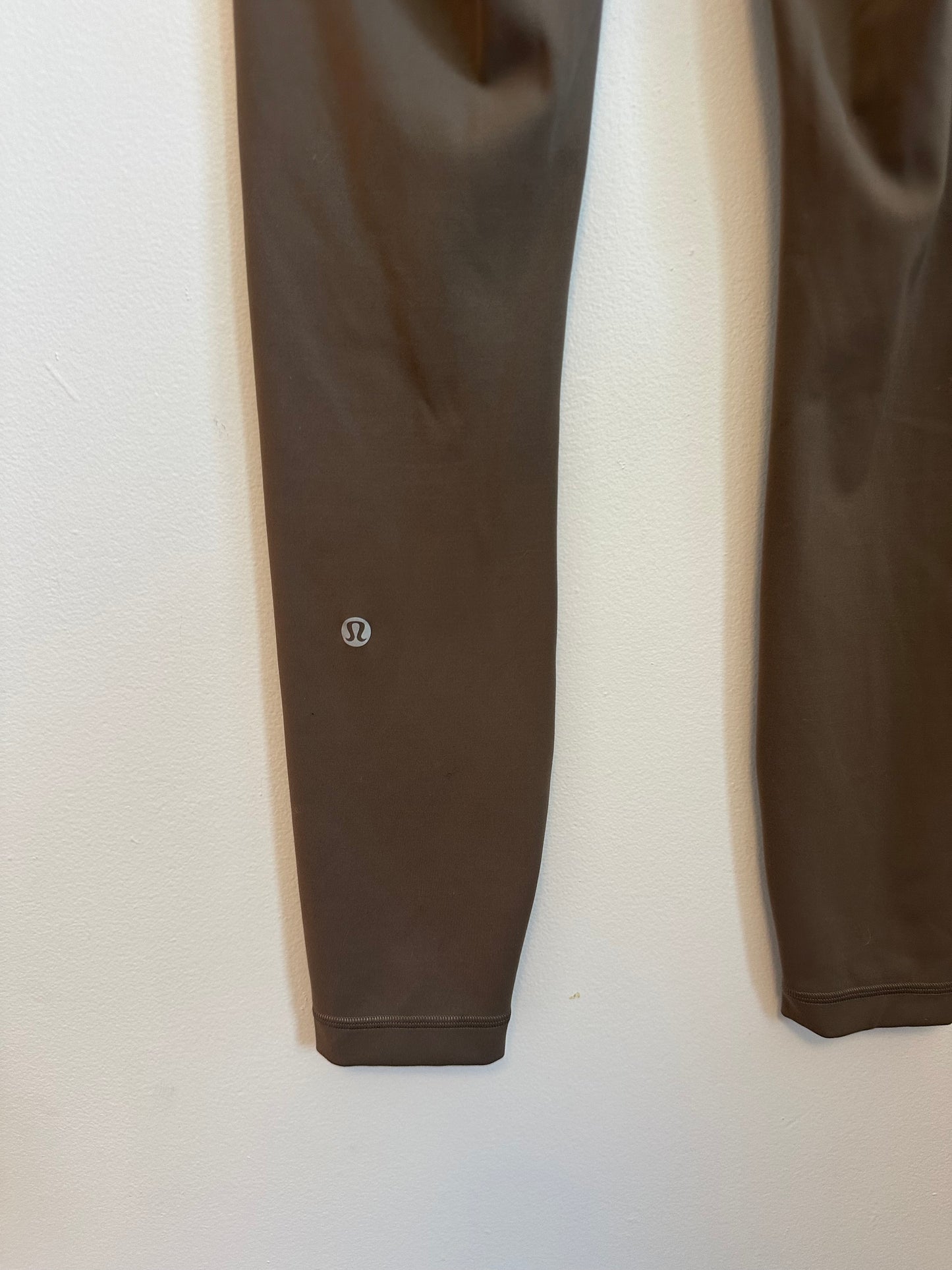 Lululemon Wunder Train High-Rise 25" Leggings in Brown | Size 4