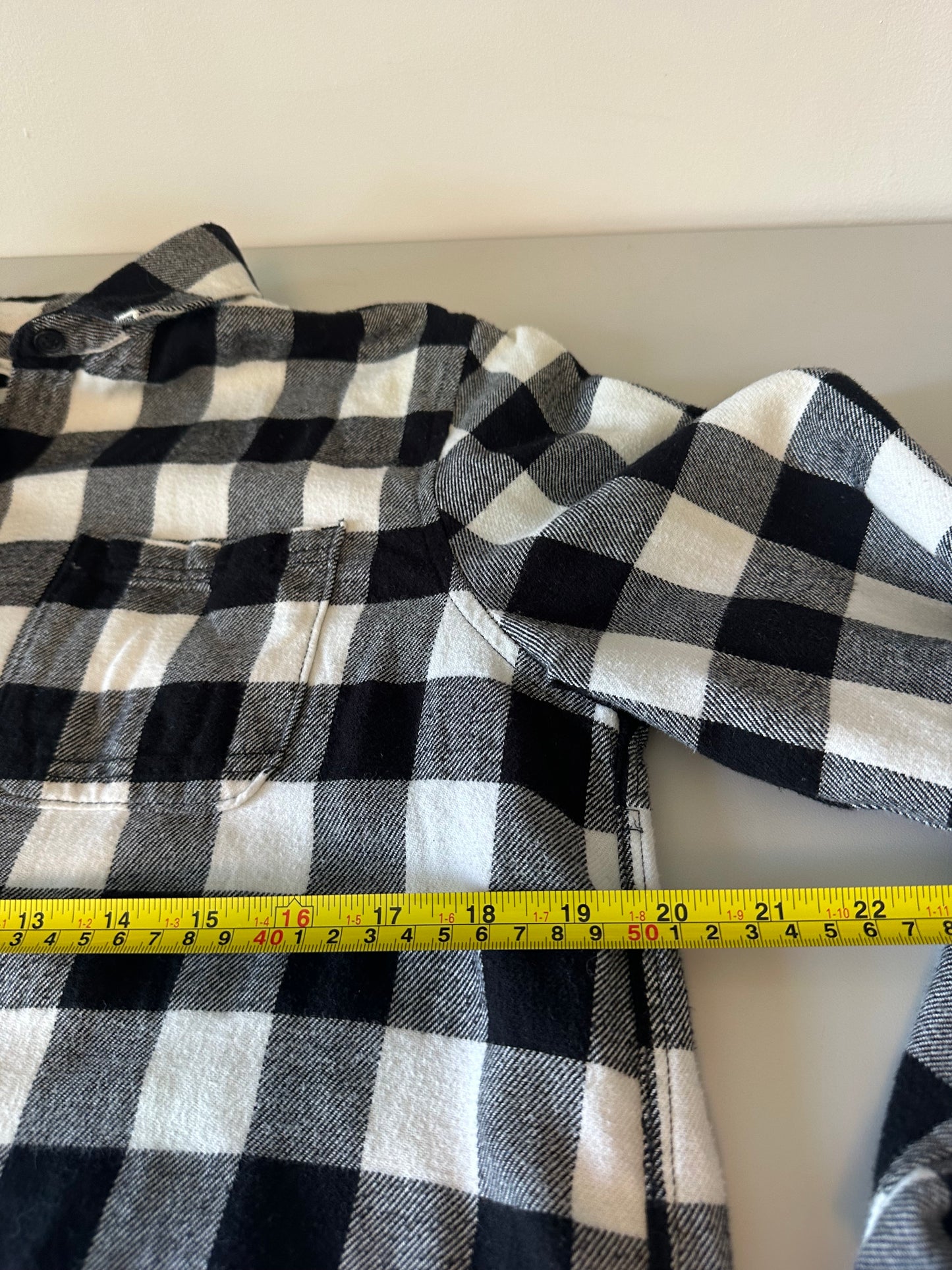 Woolrich Pemberton Black and White Buffalo Plaid Cotton Flannel Shirt | Size Small