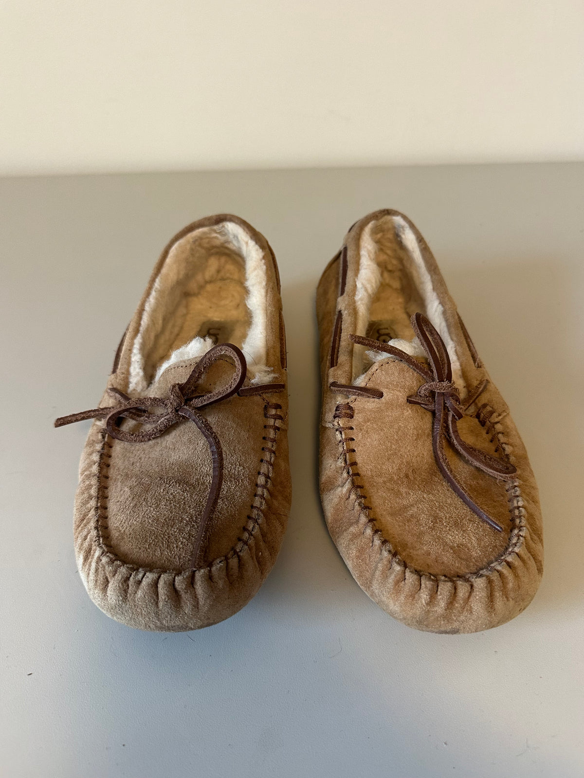 UGG Dakota Chestnut Suede Moccasin Slippers | Size 7