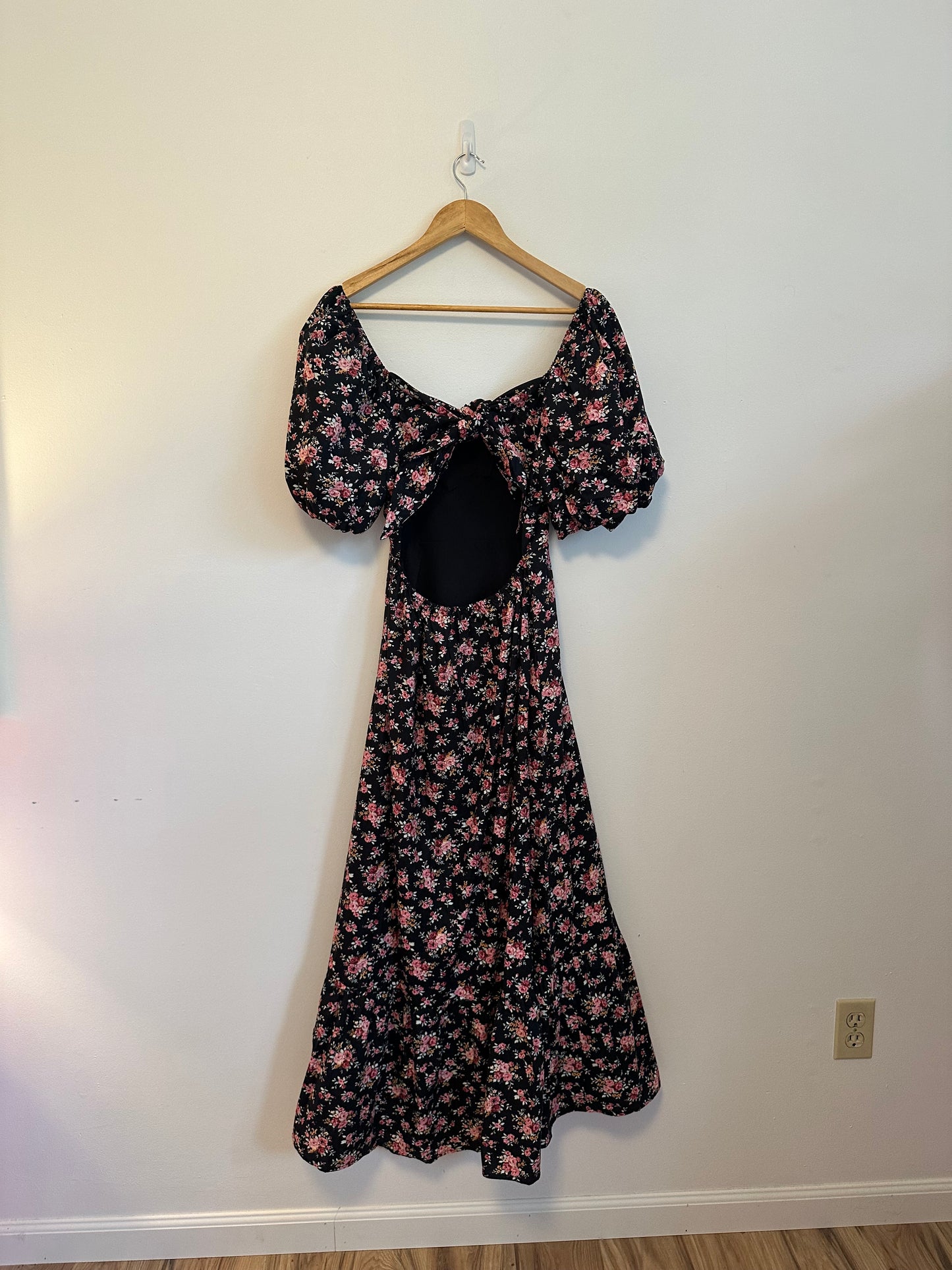 Tuckernuck Hyacinth House Floral Puff Sleeve Tie Back Maxi Dress | Size XS