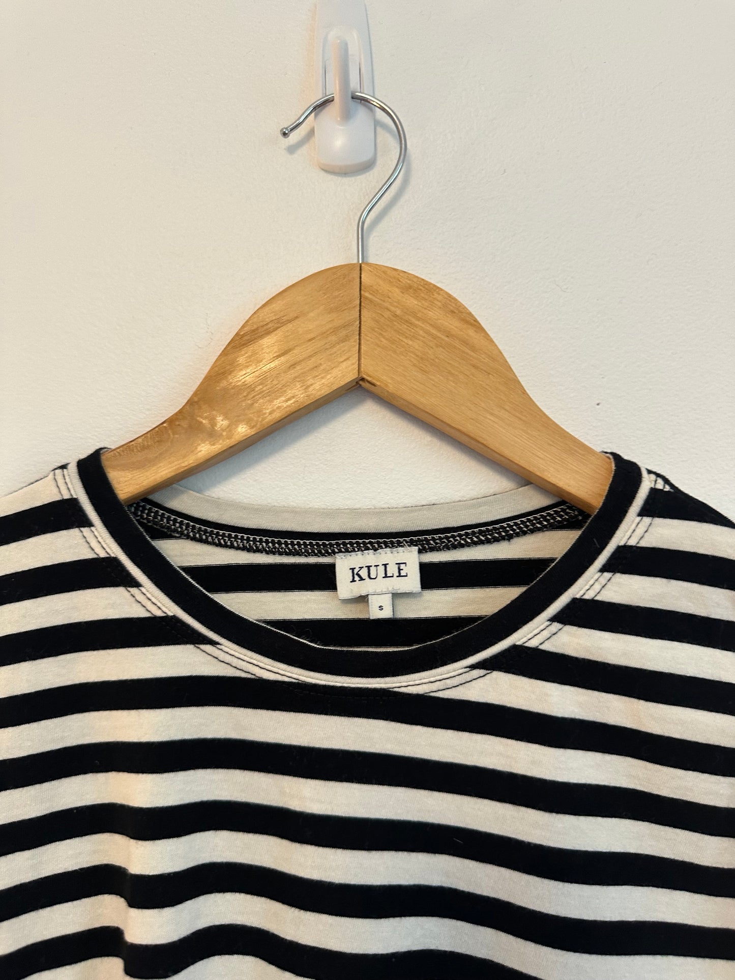 Kule The Modern Striped Long Sleeve T-Shirt in Black and Cream | Size Small