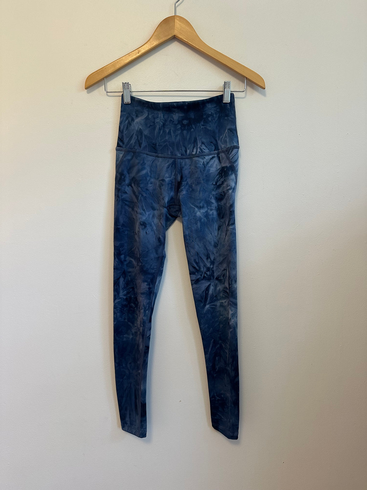 Beyond Yoga  High Waisted Leggings in Blue Tie Dye | Size XS