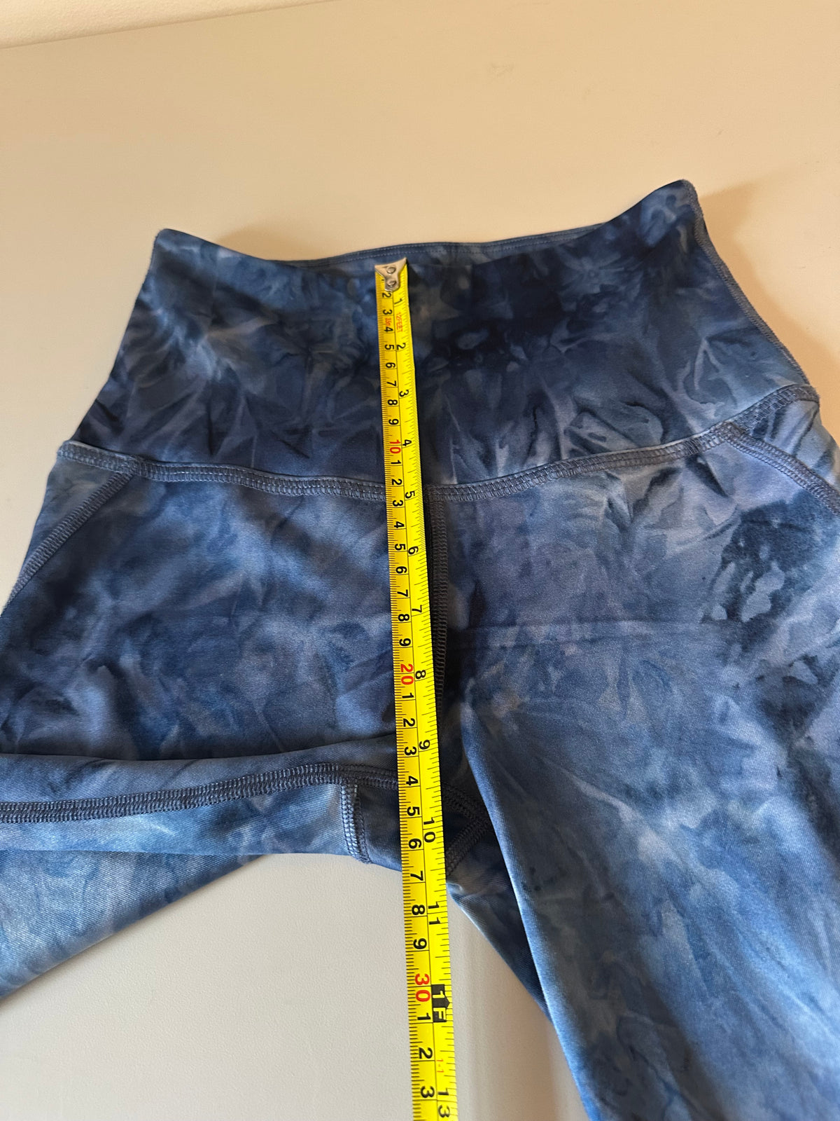 Beyond Yoga  High Waisted Leggings in Blue Tie Dye | Size XS