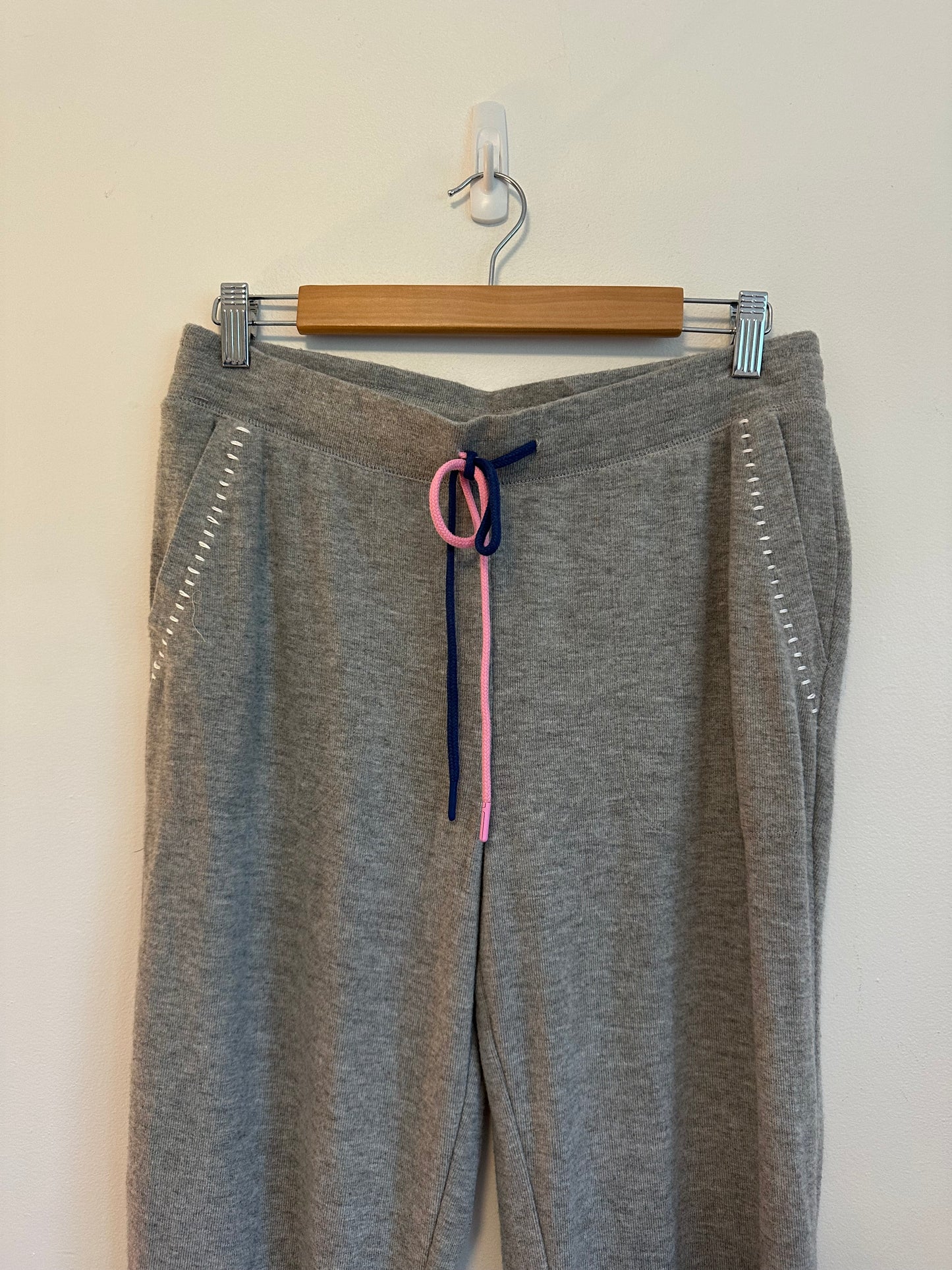 PJ Salvage C'Est La Vie Gray Heathered Jogger Loungewear Pants | Size Medium