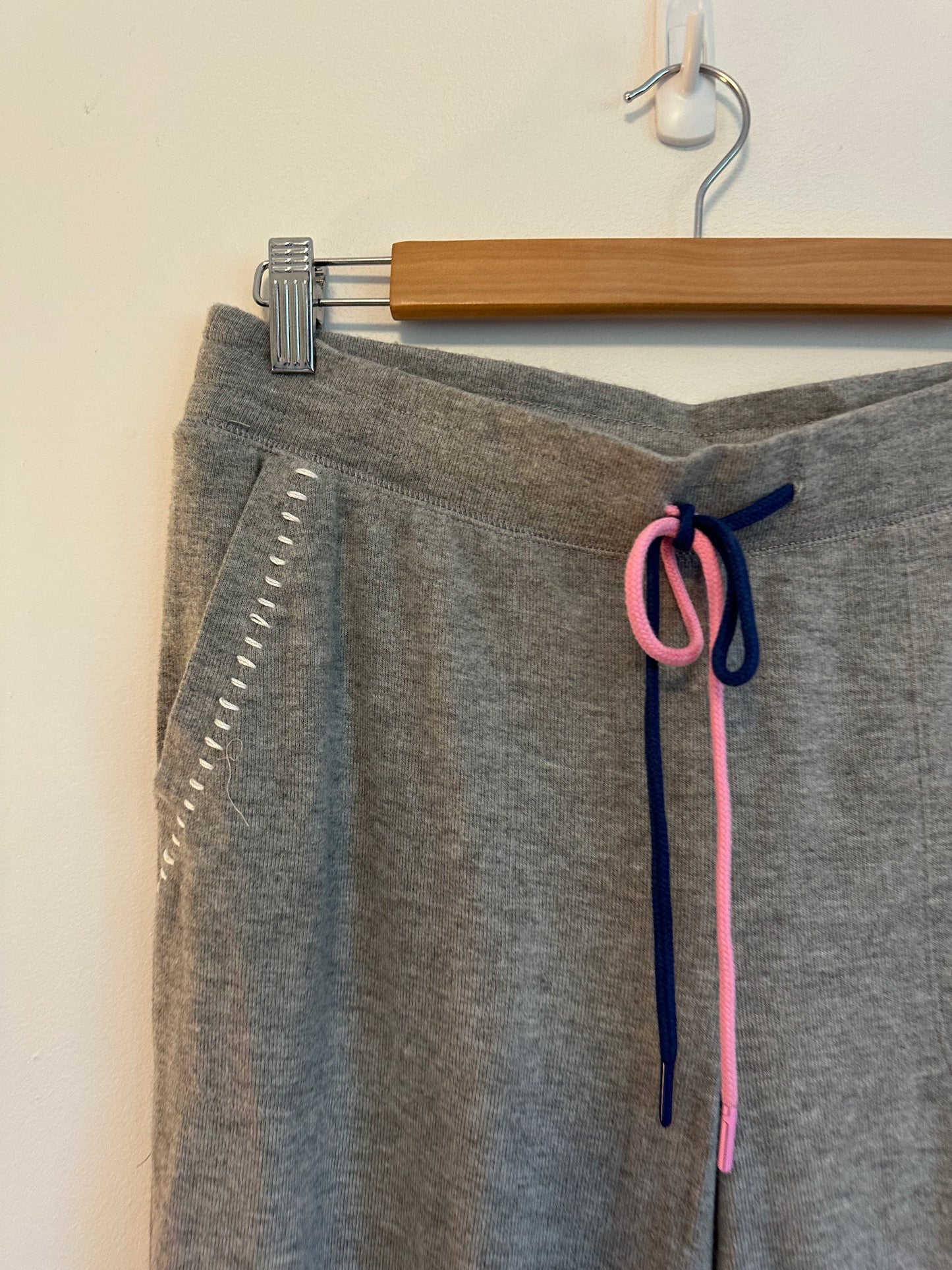 PJ Salvage C'Est La Vie Gray Heathered Jogger Loungewear Pants | Size Medium