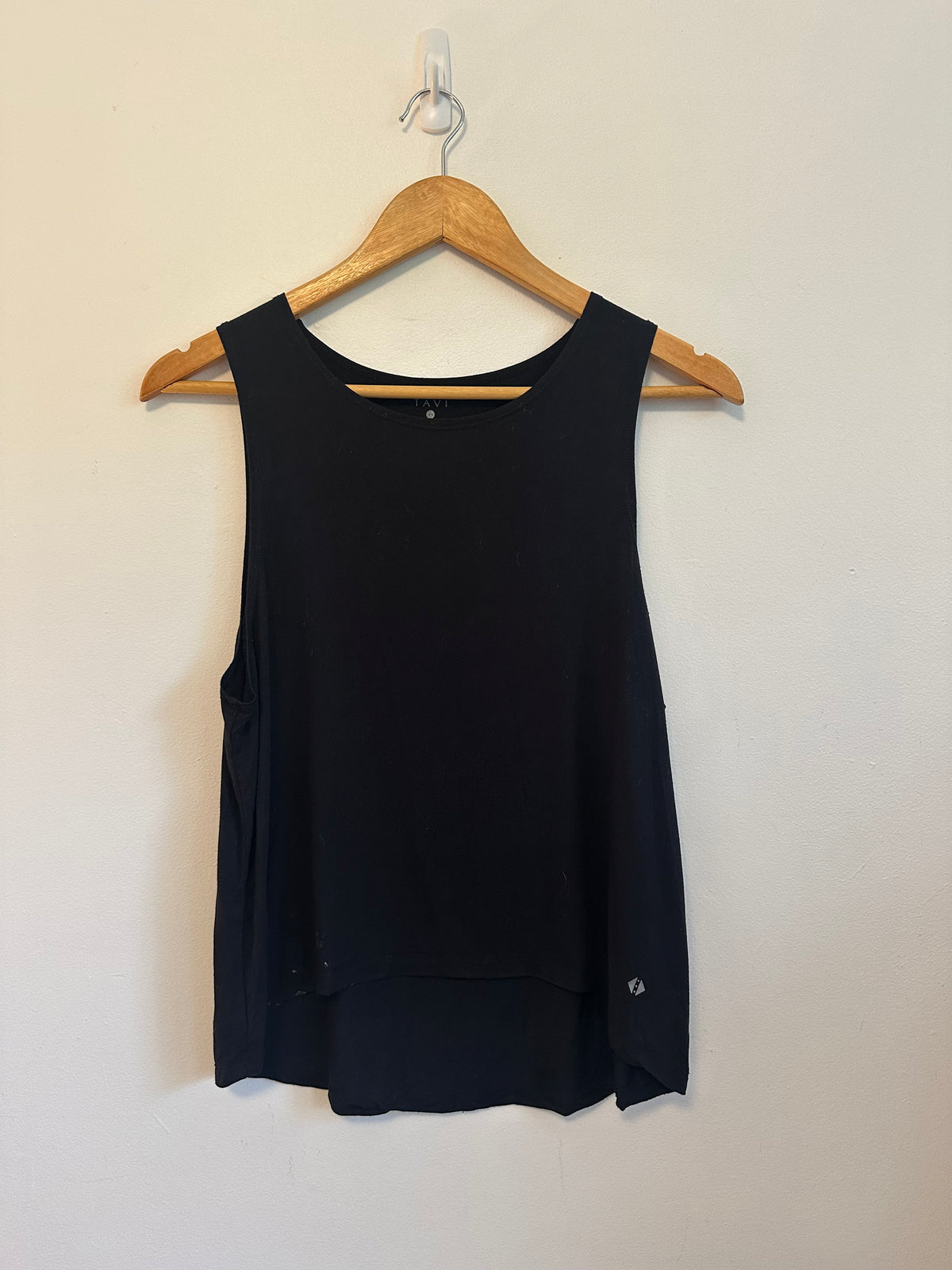 Tavi Sleeveless Crewneck Activewear Tank Top in Black | Size XS