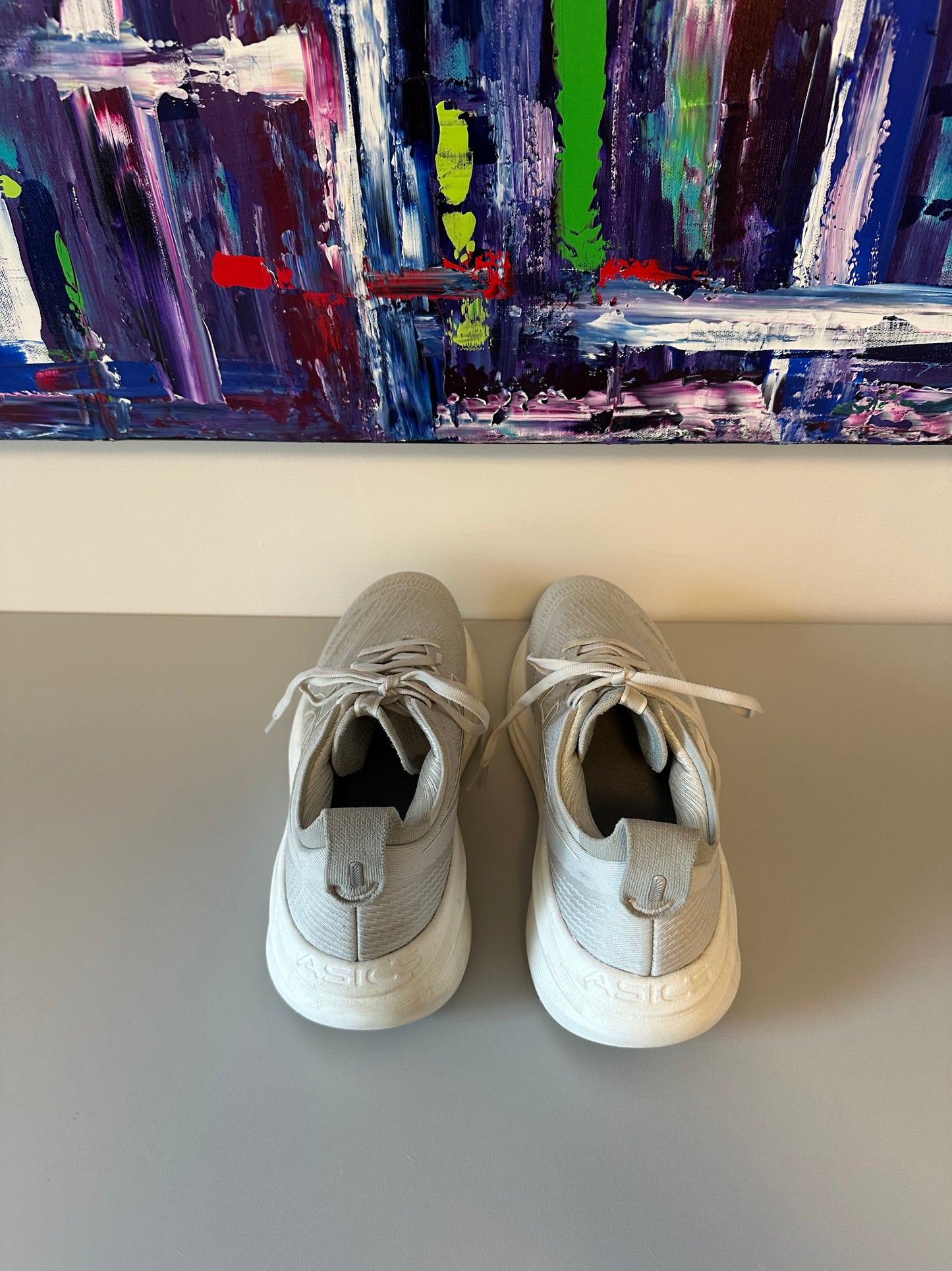 Asics Gel-Nimbus 25 Running Shoes in Grey and White | Size 9