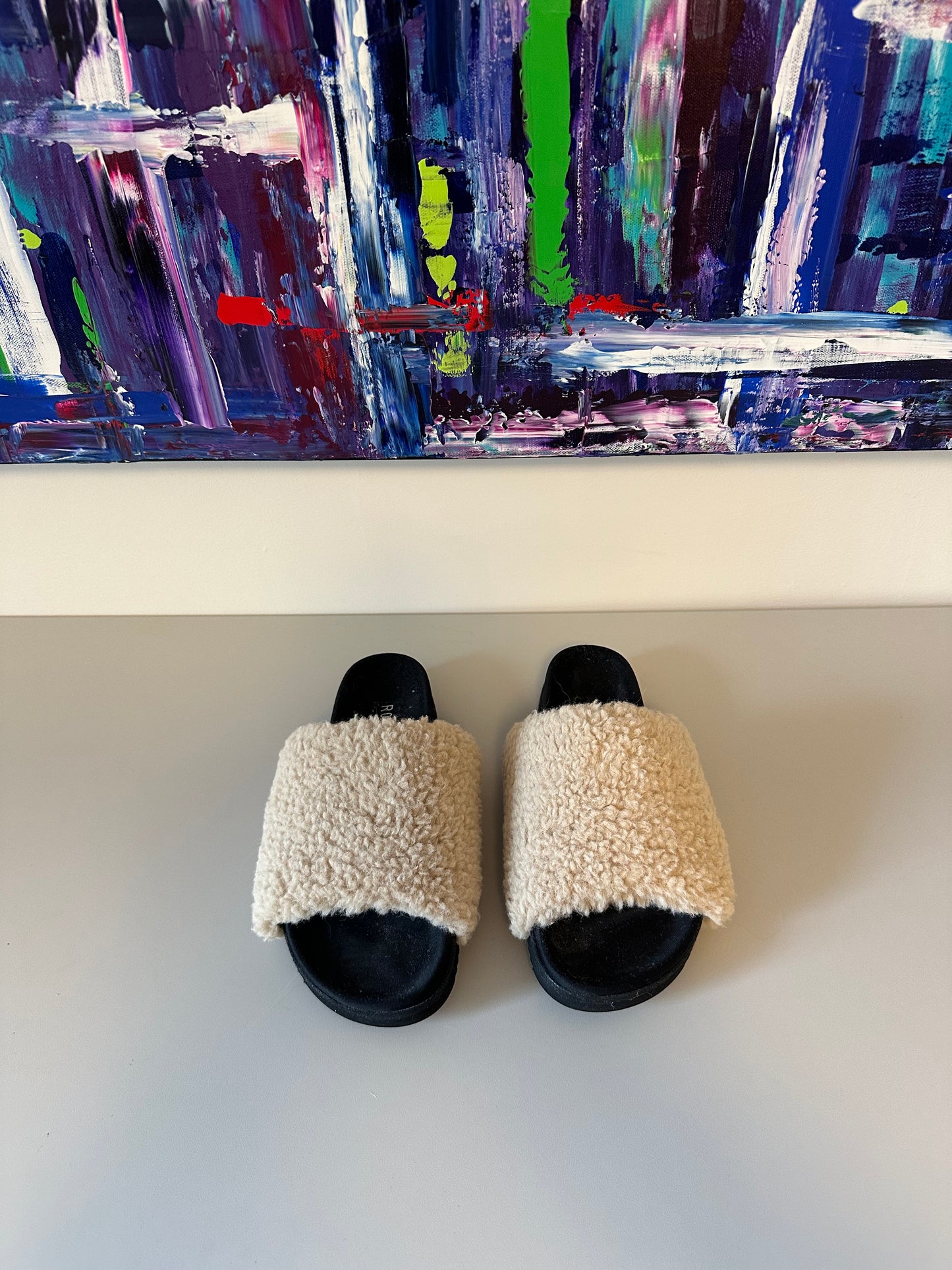 ROAM Cloud Fuzzy Slides in Cream | Size 38