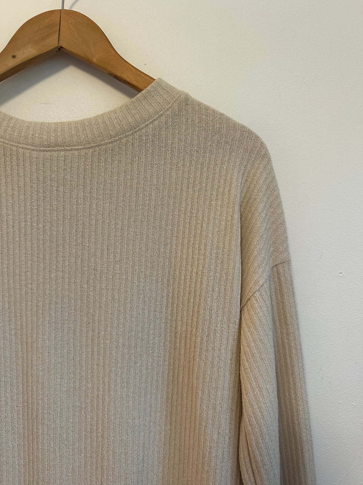 Gibsonlook Oatmeal Ribbed Knit Open Tie Back Top | Size Small