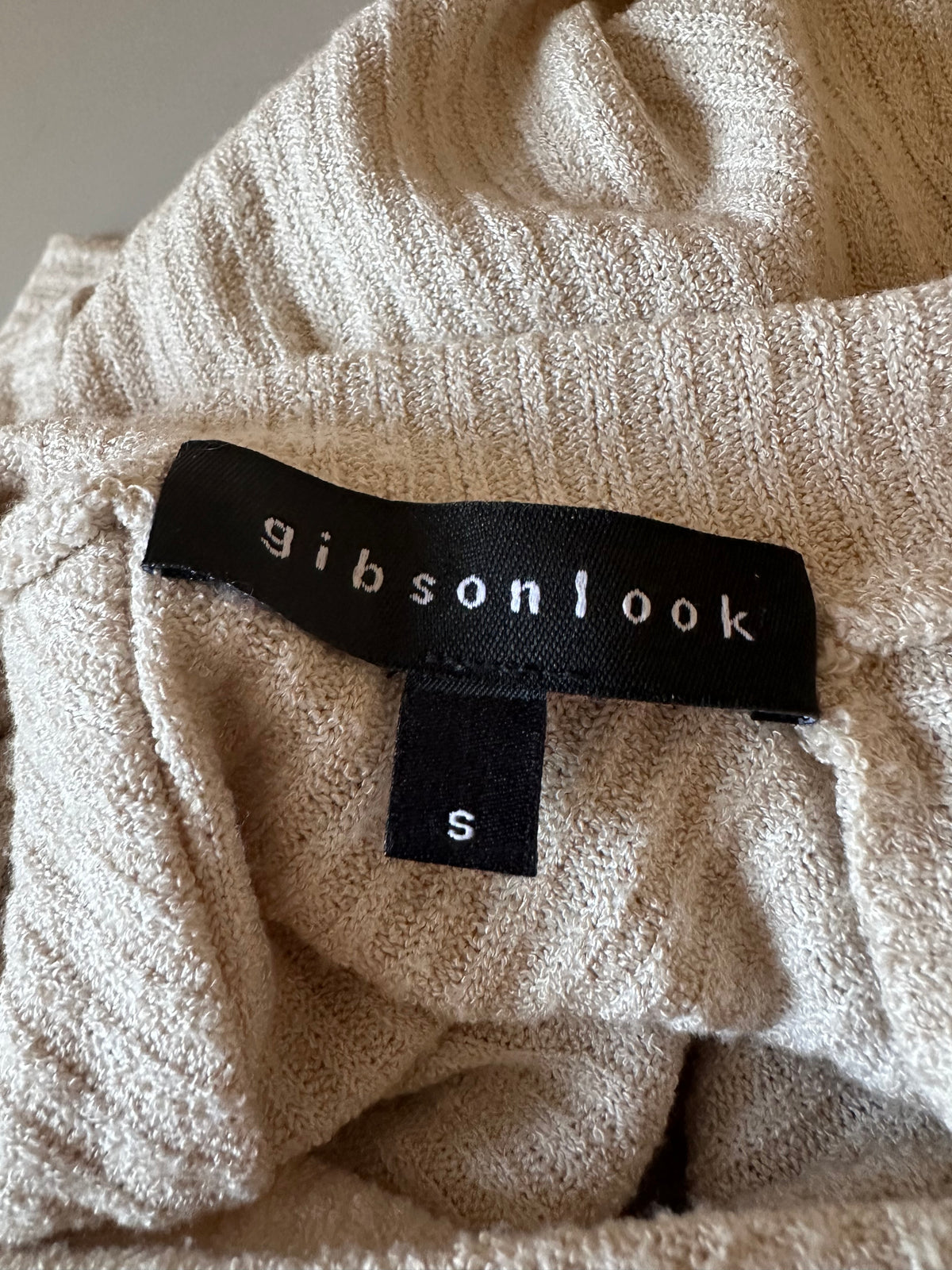 Gibsonlook Oatmeal Ribbed Knit Open Tie Back Top | Size Small