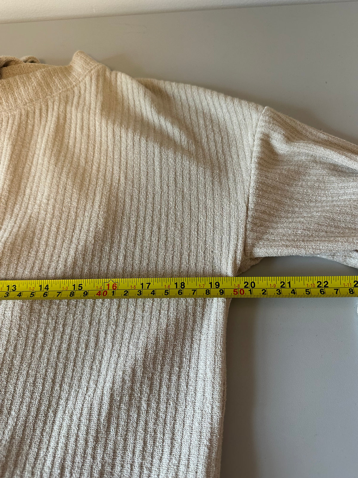 Gibsonlook Oatmeal Ribbed Knit Open Tie Back Top | Size Small