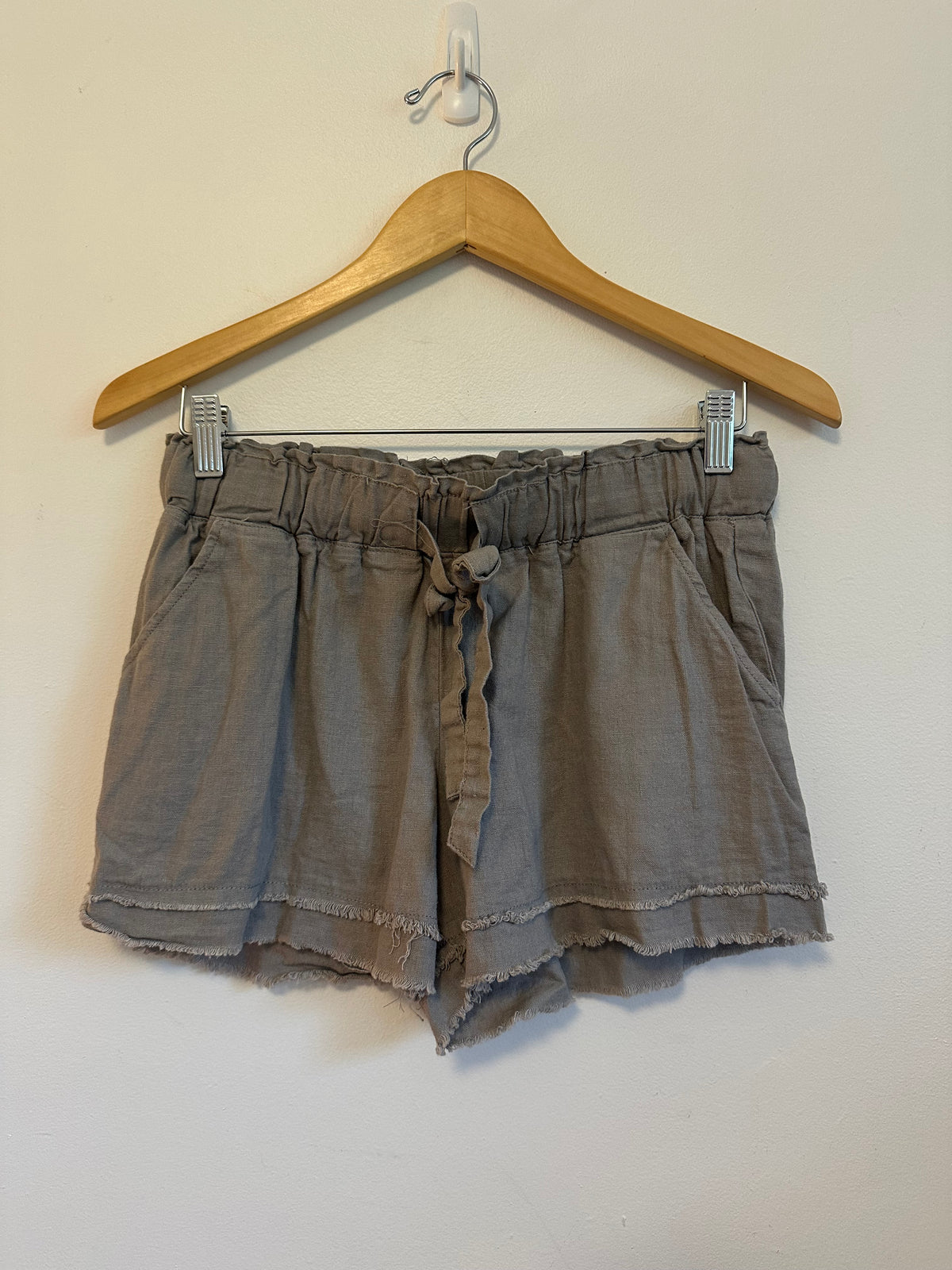 Rewash Linen Blend Paperbag Waist Shorts in Taupe | Size Small