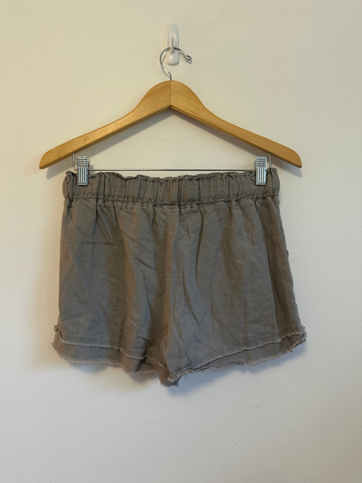 Rewash Linen Blend Paperbag Waist Shorts in Taupe | Size Small