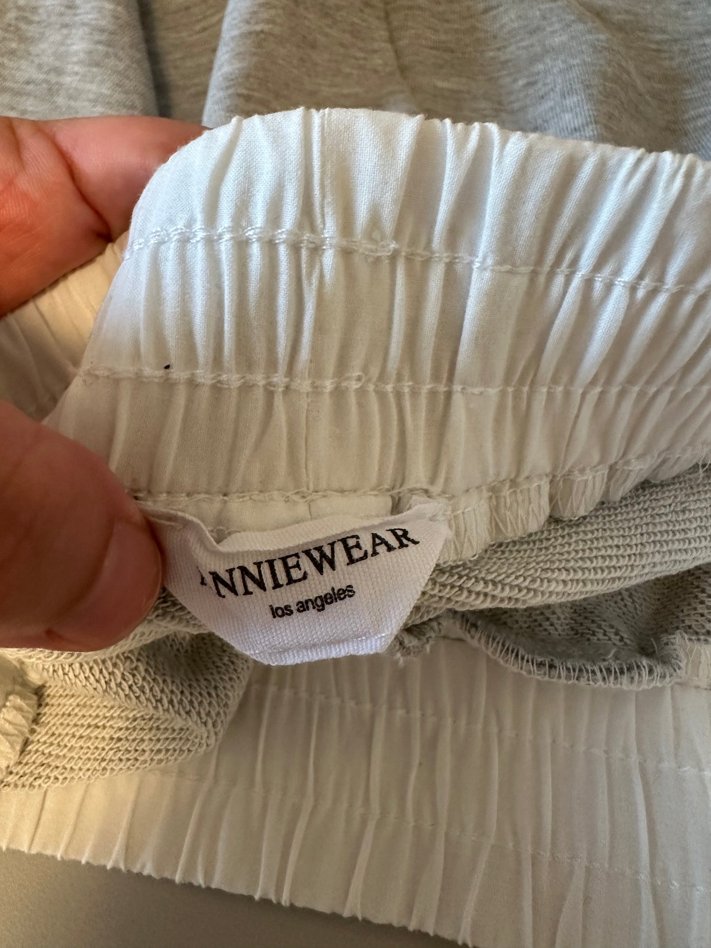 Annie Wear Los Angeles Gray and White Drawstring Sweat Shorts | Size Medium