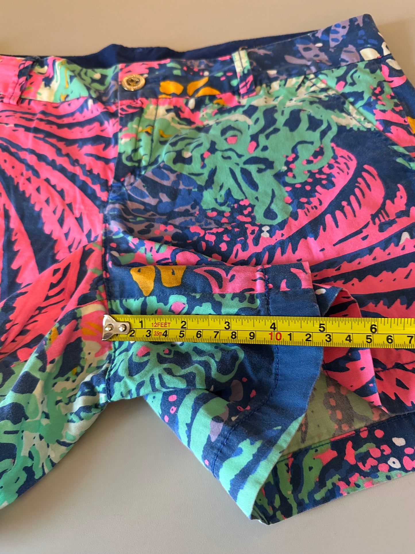 Lilly Pulitzer Callahan Shorts in Navy and Pink Tropical Floral | Size 6