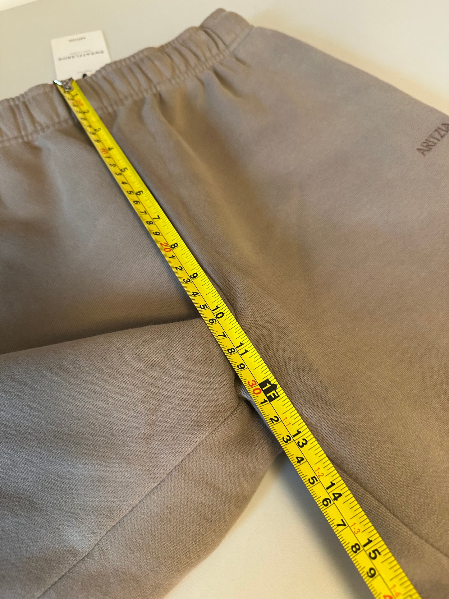 NWT Aritzia Cozy Fleece Mega Jogger Sweatpants in Taupe Brown | Size Small