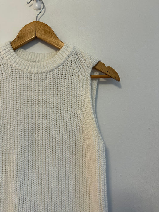 J. Crew Ivory White Chunky Knit Scalloped Hem Sleeveless Sweater | Size Small