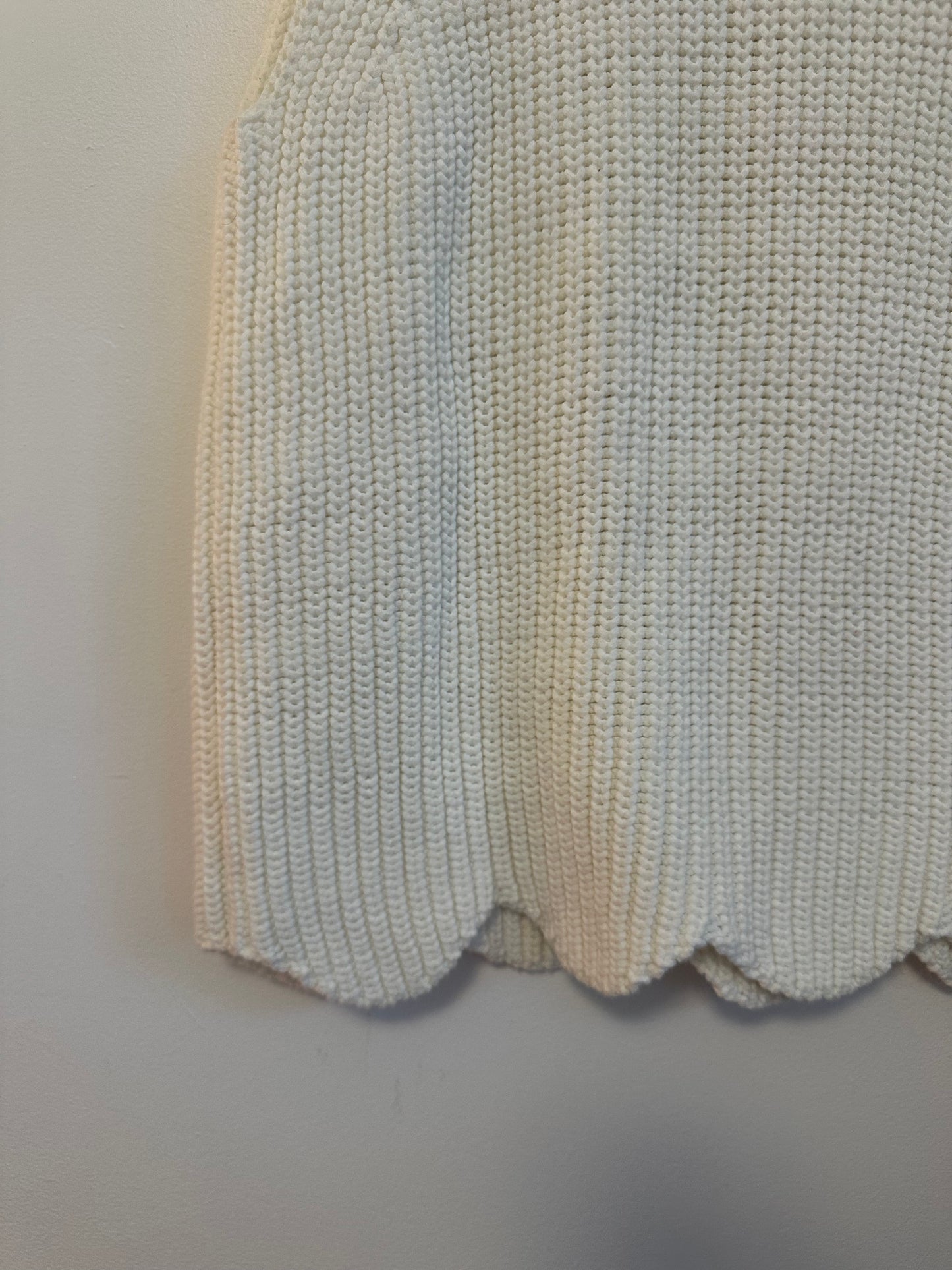 J. Crew Ivory White Chunky Knit Scalloped Hem Sleeveless Sweater | Size Small