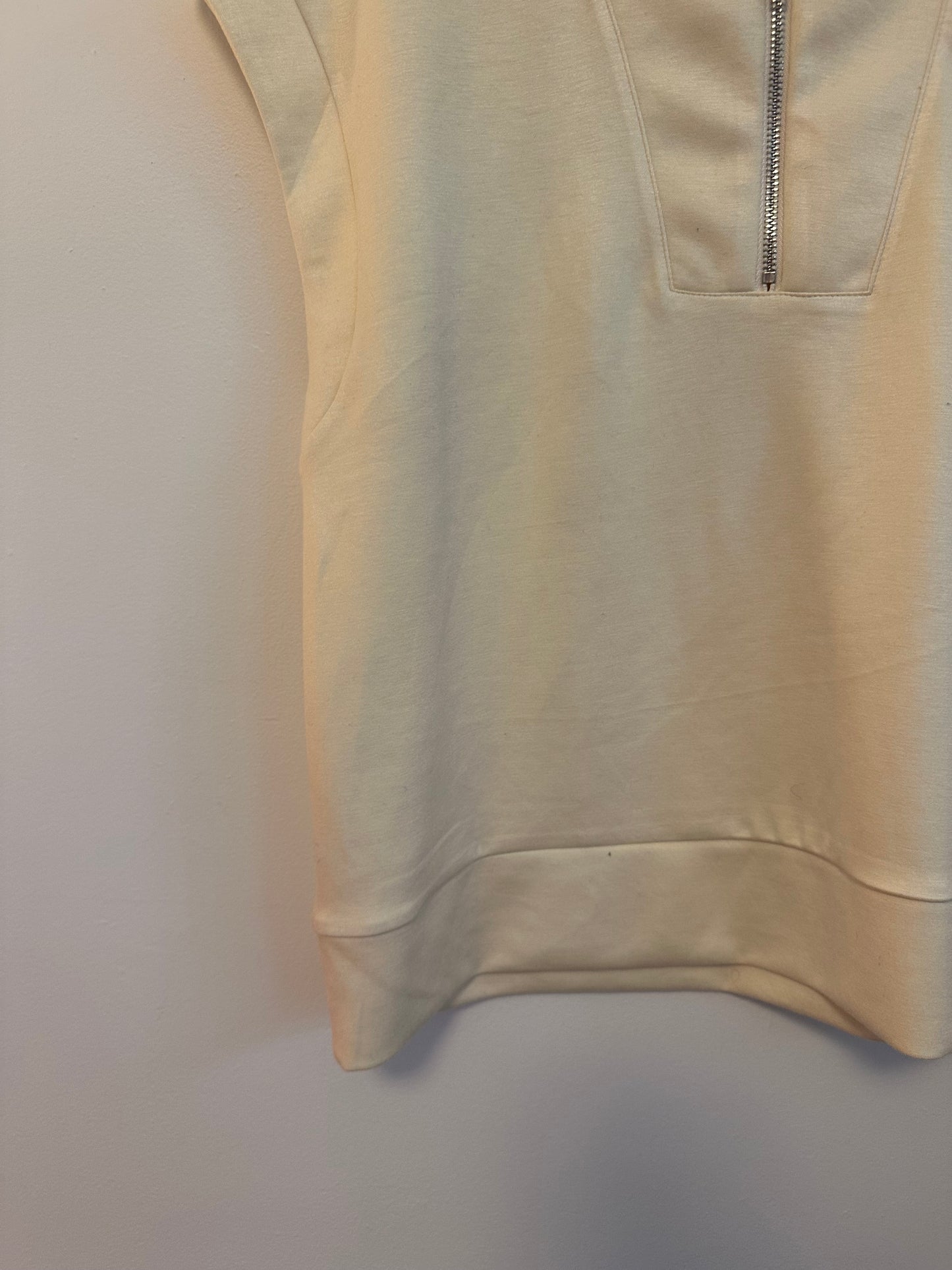 NWT Umgee Cream Quarter Zip Sleeveless Sweatshirt | Size Small