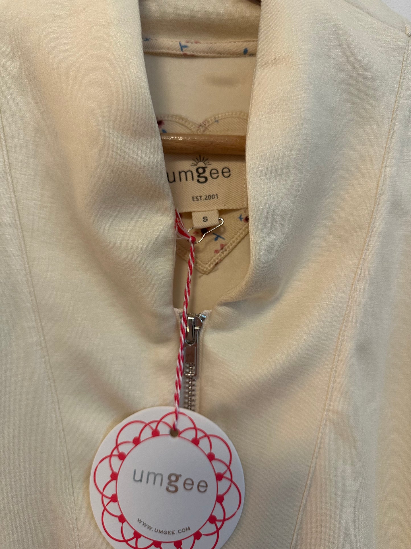 NWT Umgee Cream Quarter Zip Sleeveless Sweatshirt | Size Small