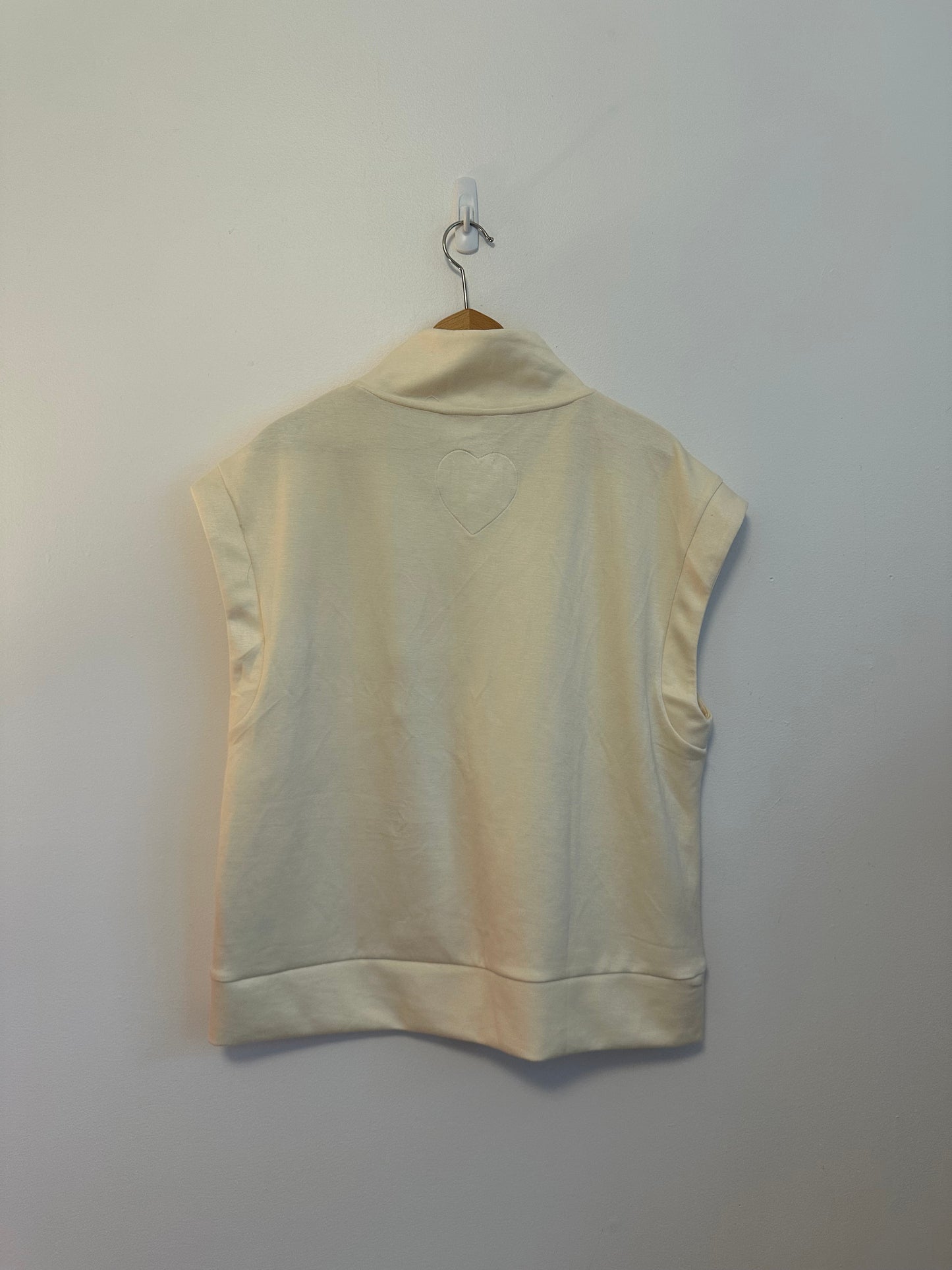 NWT Umgee Cream Quarter Zip Sleeveless Sweatshirt | Size Small