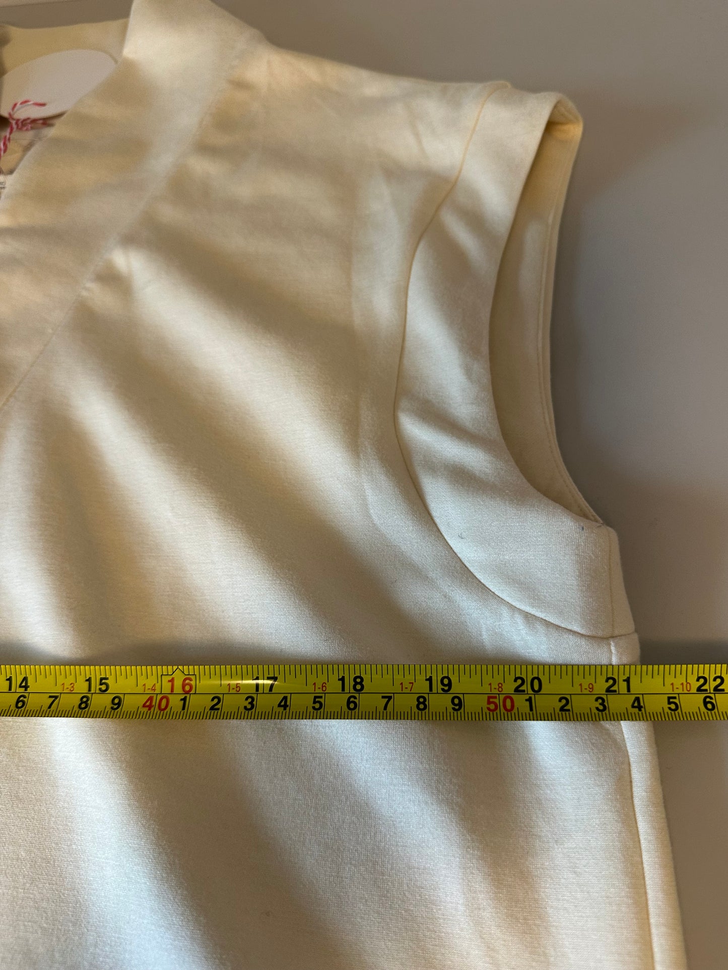 NWT Umgee Cream Quarter Zip Sleeveless Sweatshirt | Size Small