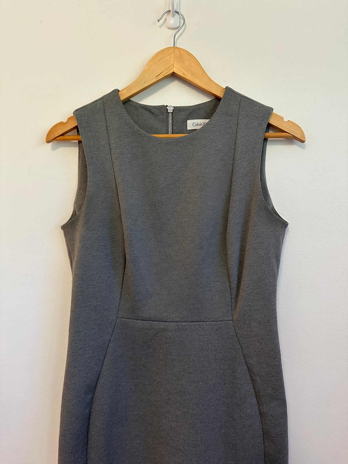 Calvin Klein Gray Sleeveless Sheath Dress with Exposed Zipper | Size 6