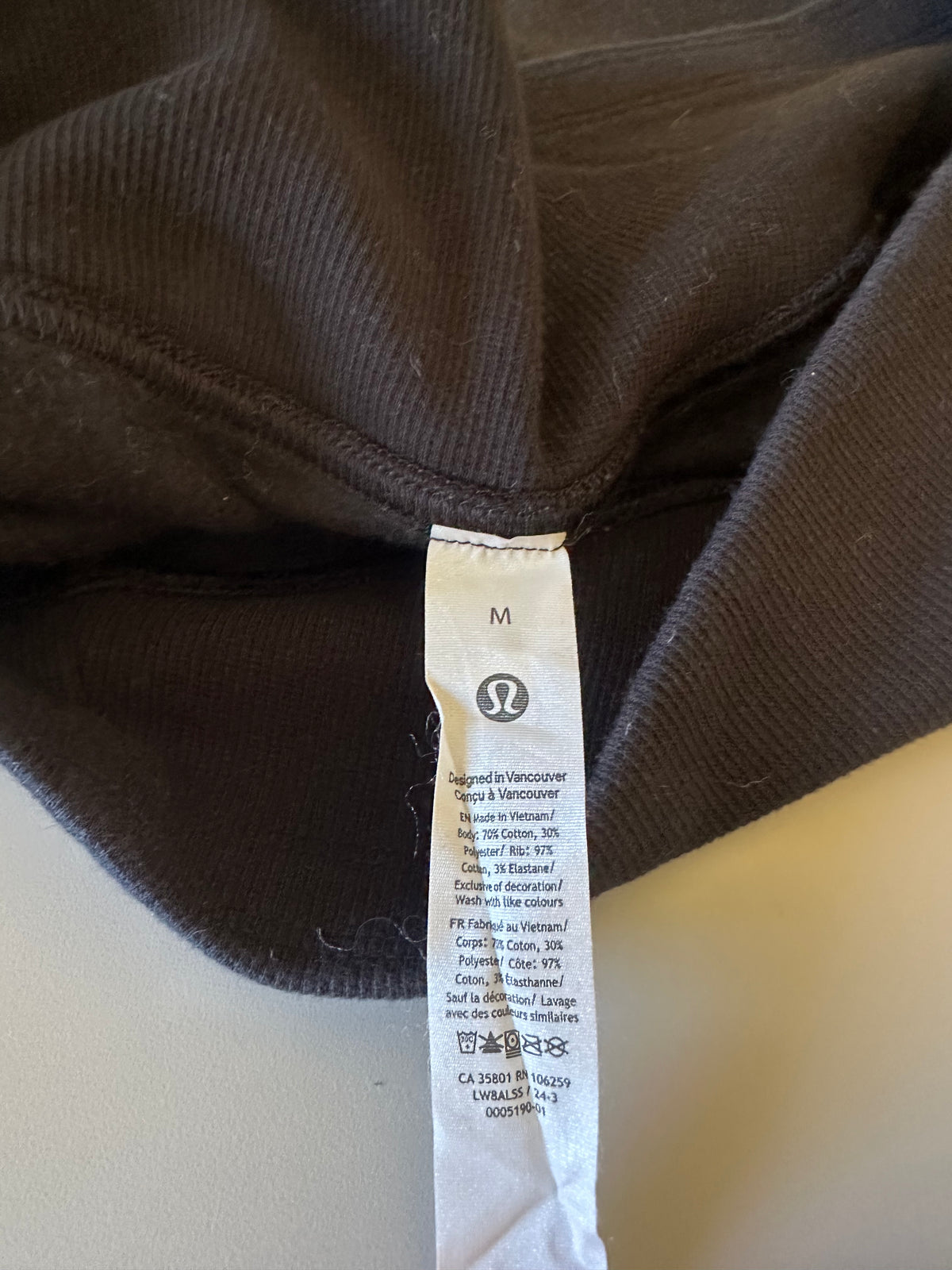 Lululemon Scuba High-Rise Mini Skirt in Black | Size Medium
